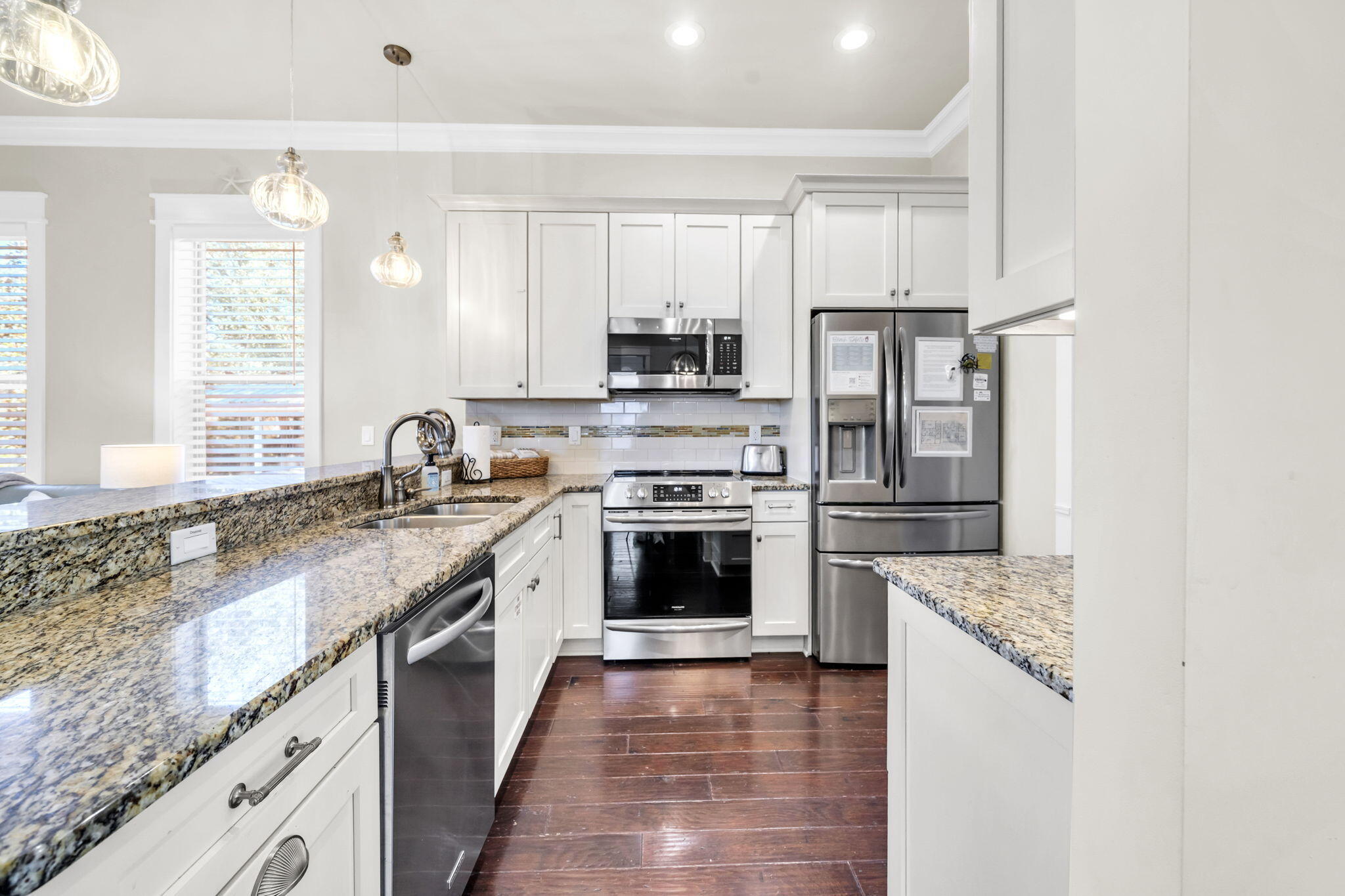 COTTAGES AT EASTERN LAKE - Residential