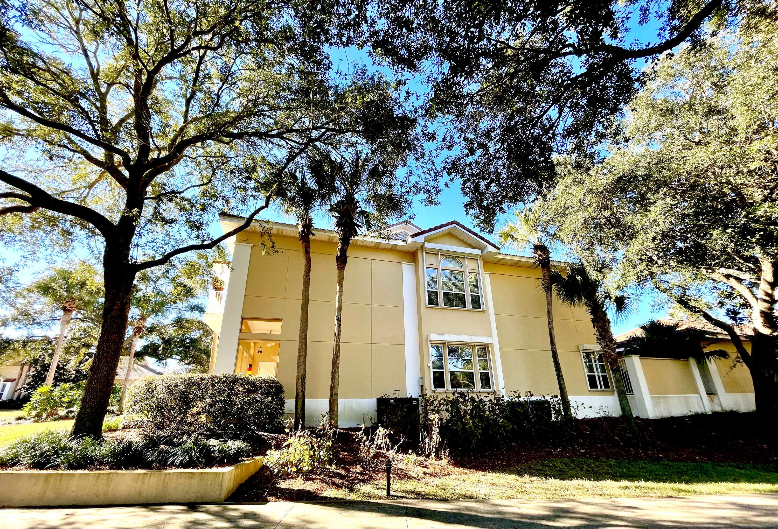 CAPTIVA AT TOPS'L - Residential