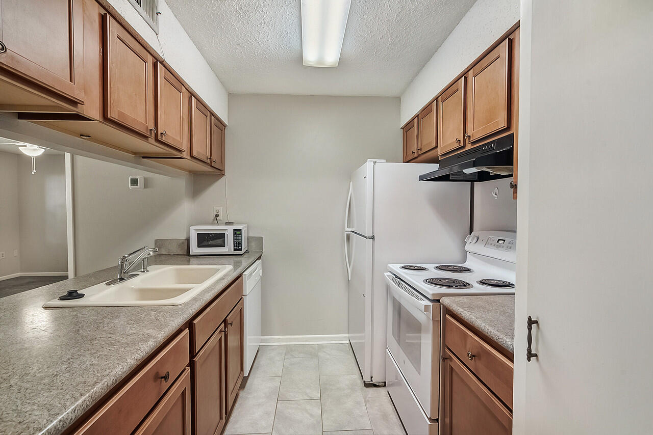FAIR OAKS VILLAGE CONDO - Residential
