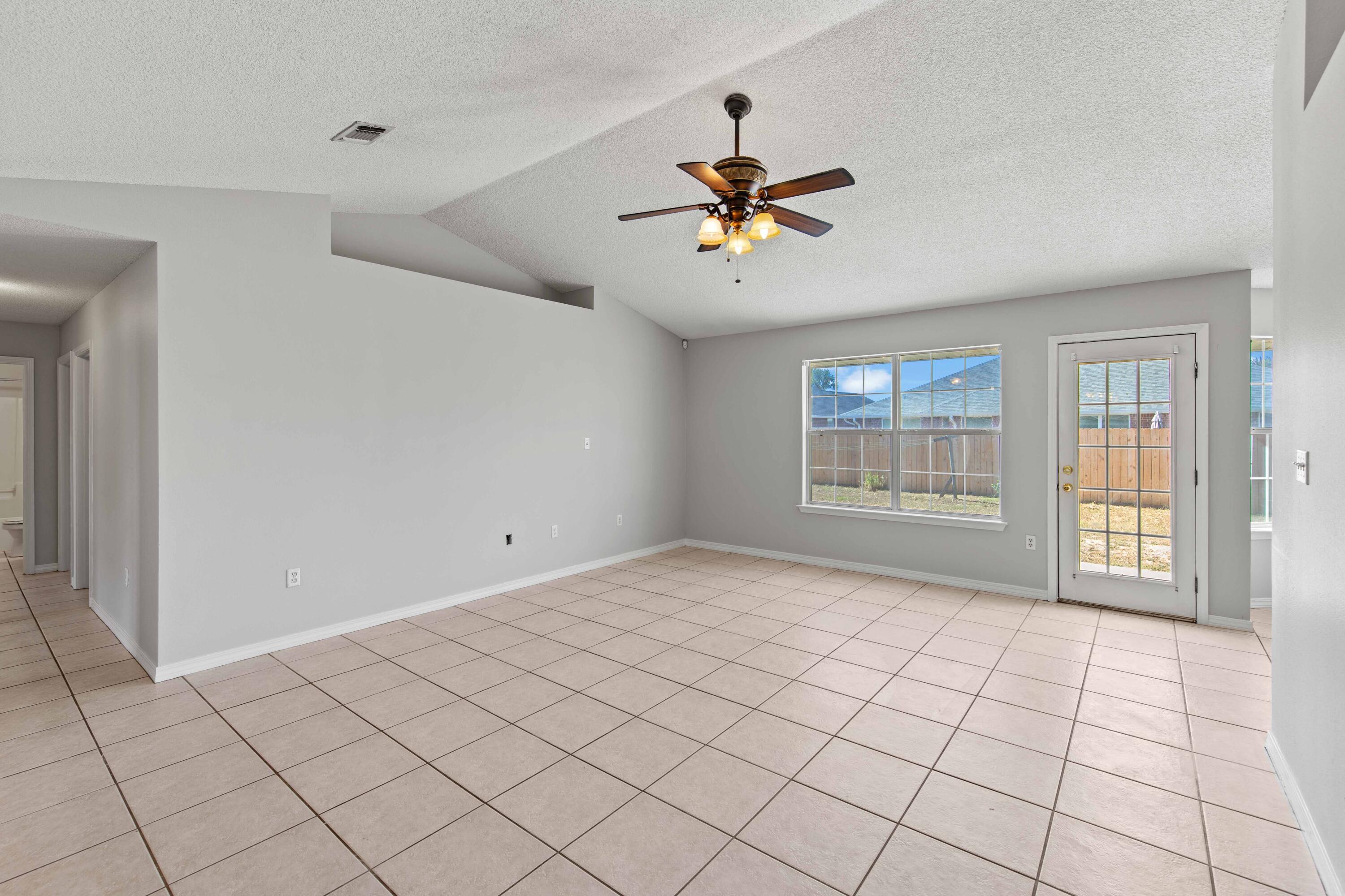 CREETWOODS - Residential