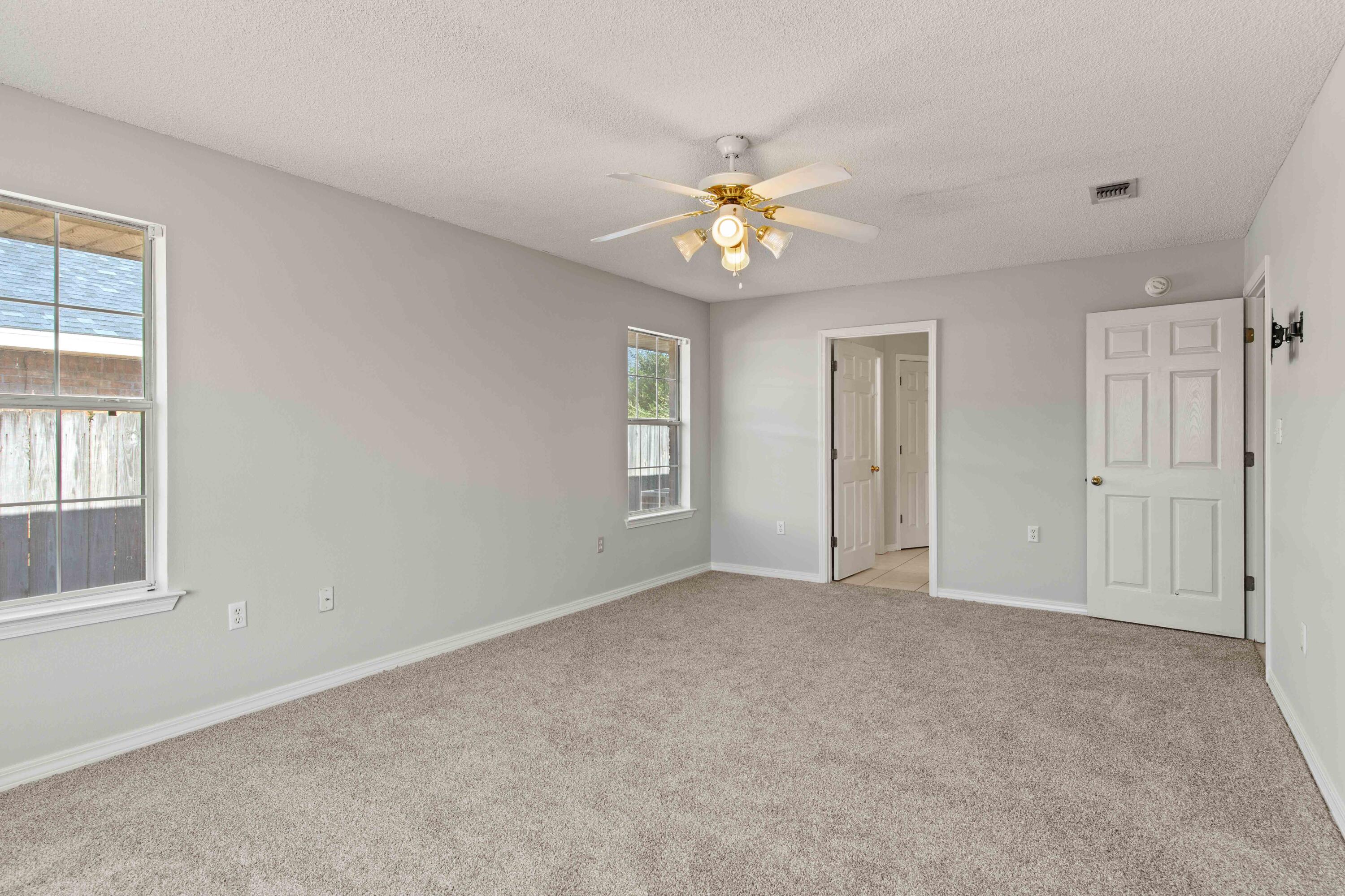 CREETWOODS - Residential