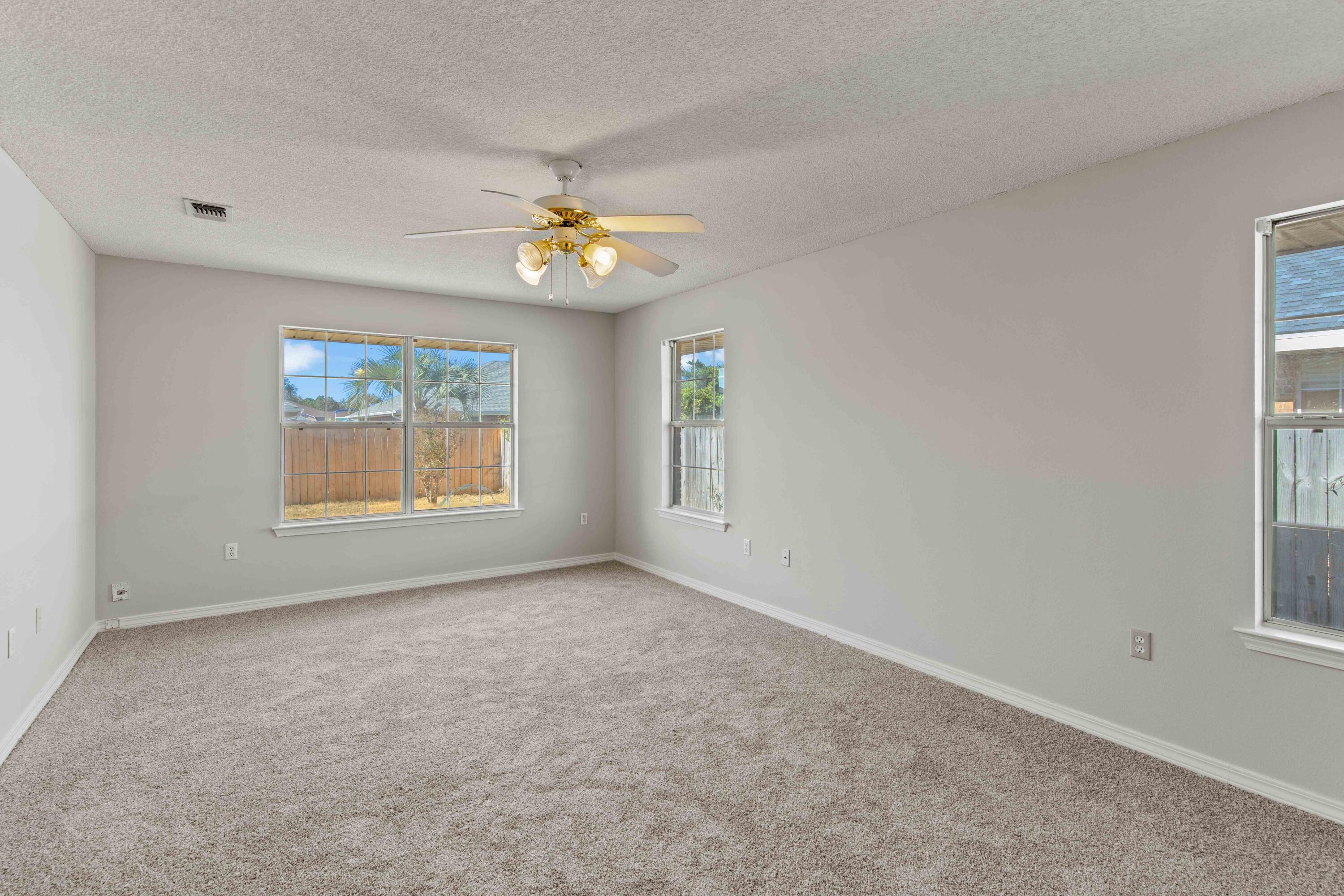 CREETWOODS - Residential