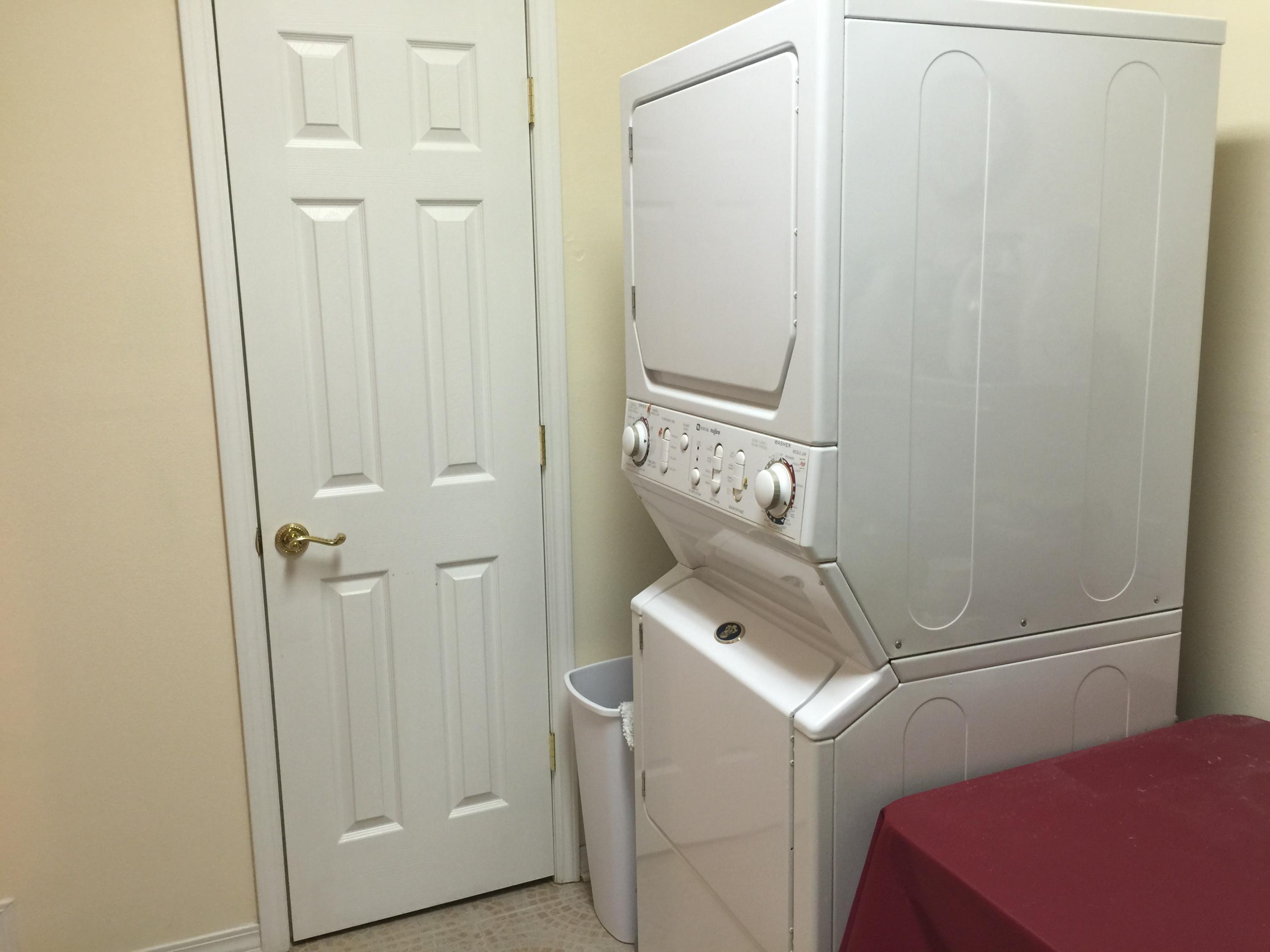 ROBLEDAL EST - Residential