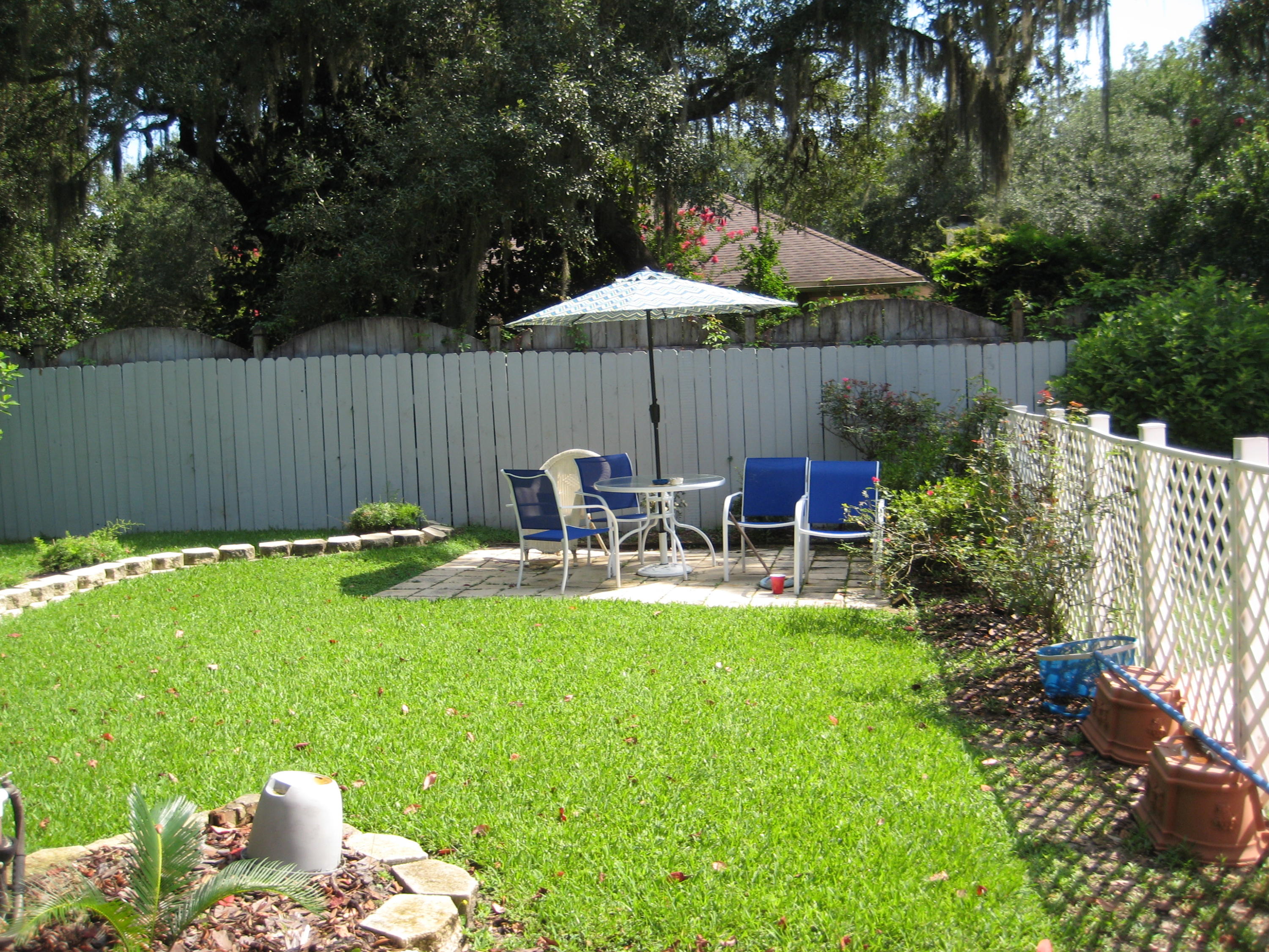 ROBLEDAL EST - Residential