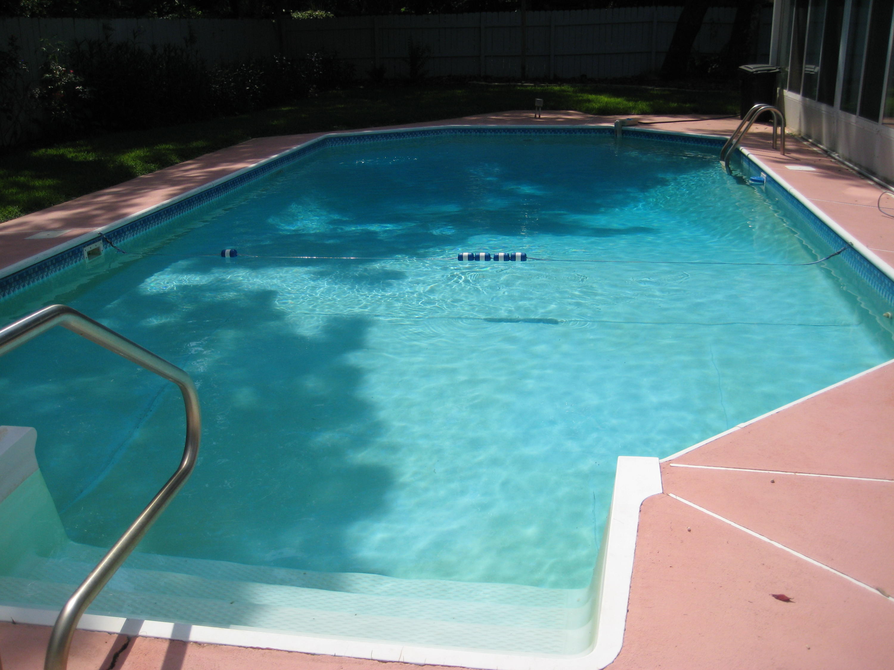 ROBLEDAL EST - Residential