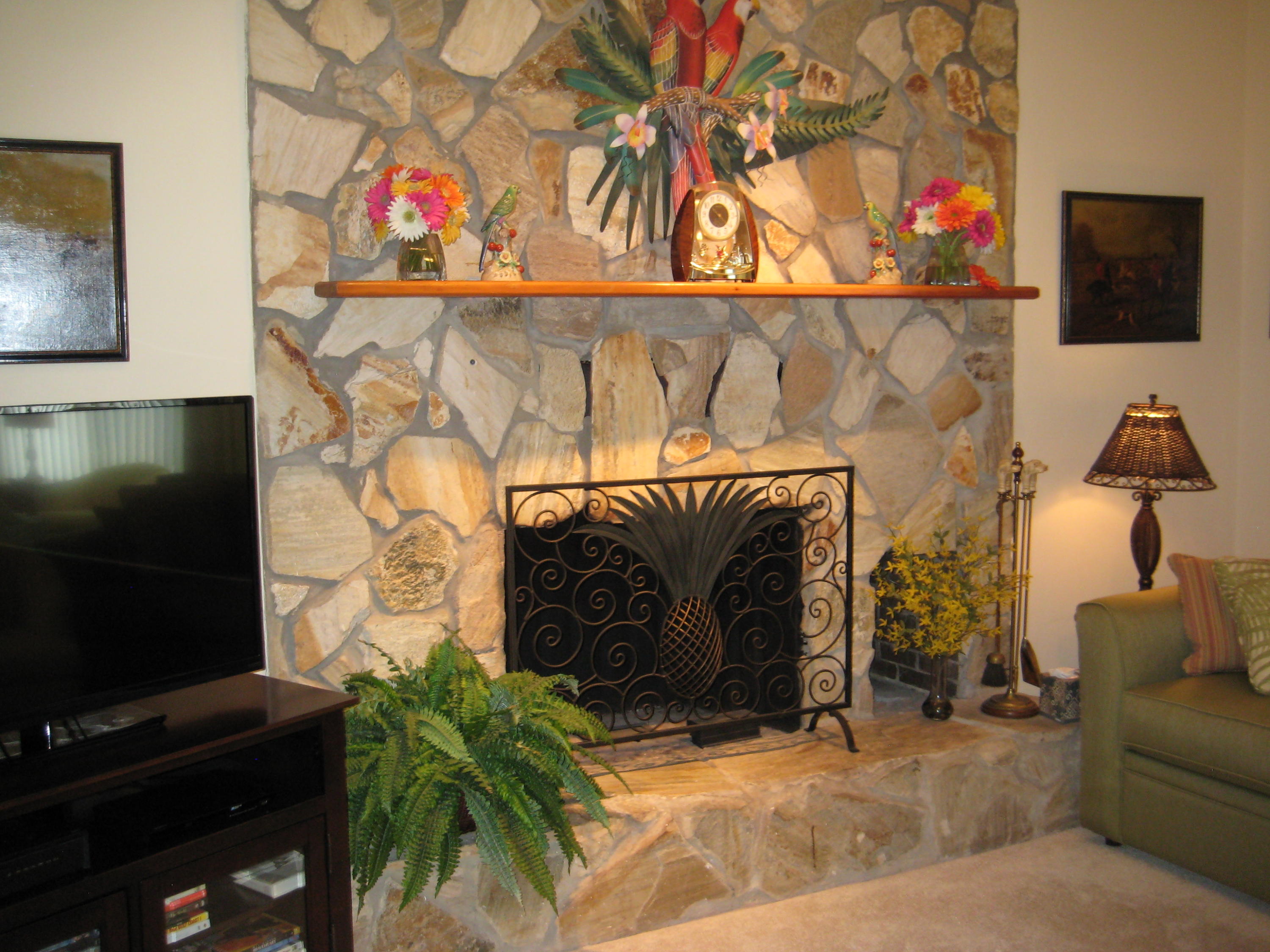 ROBLEDAL EST - Residential