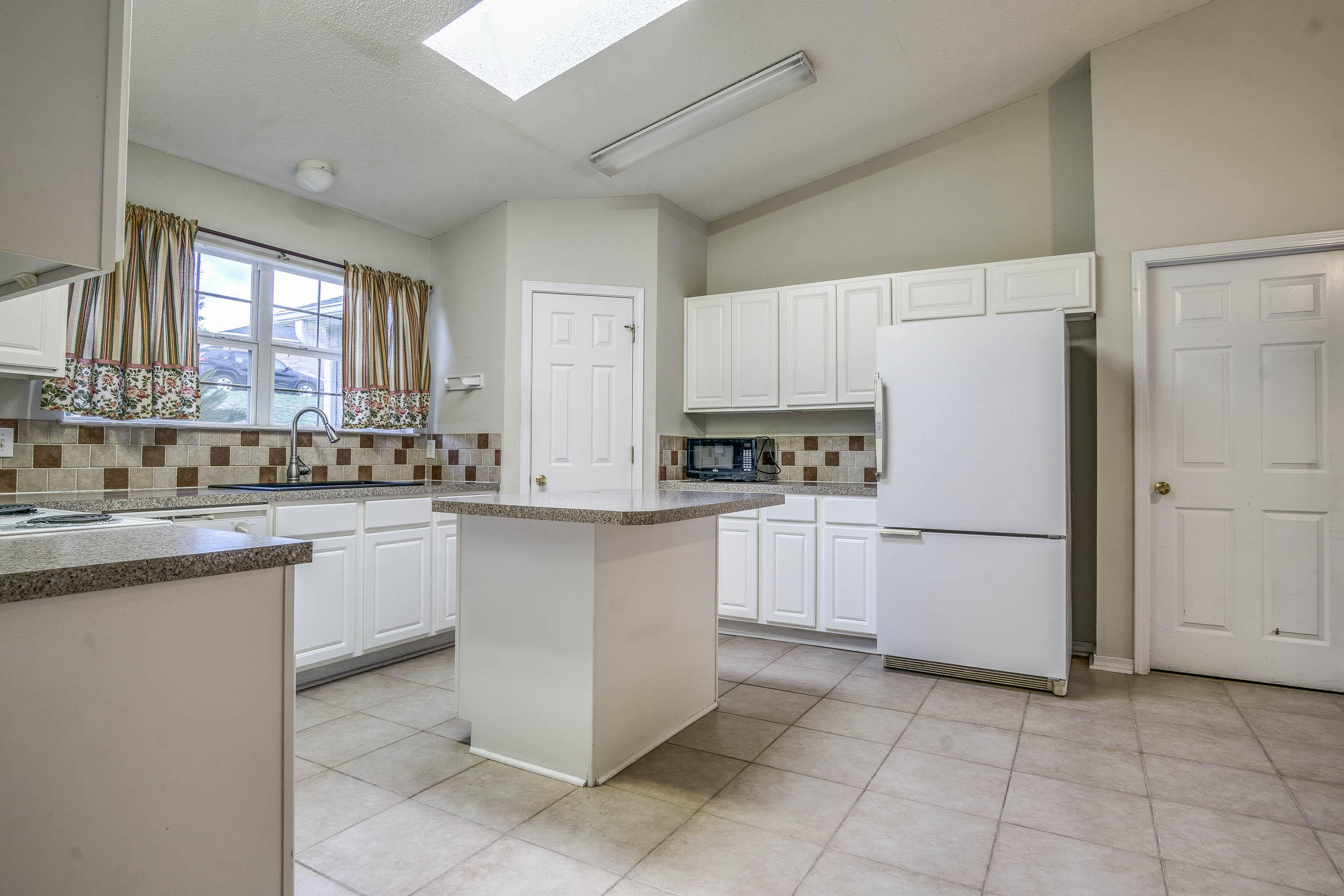 WESTVIEW ESTATES PH 2 - Residential