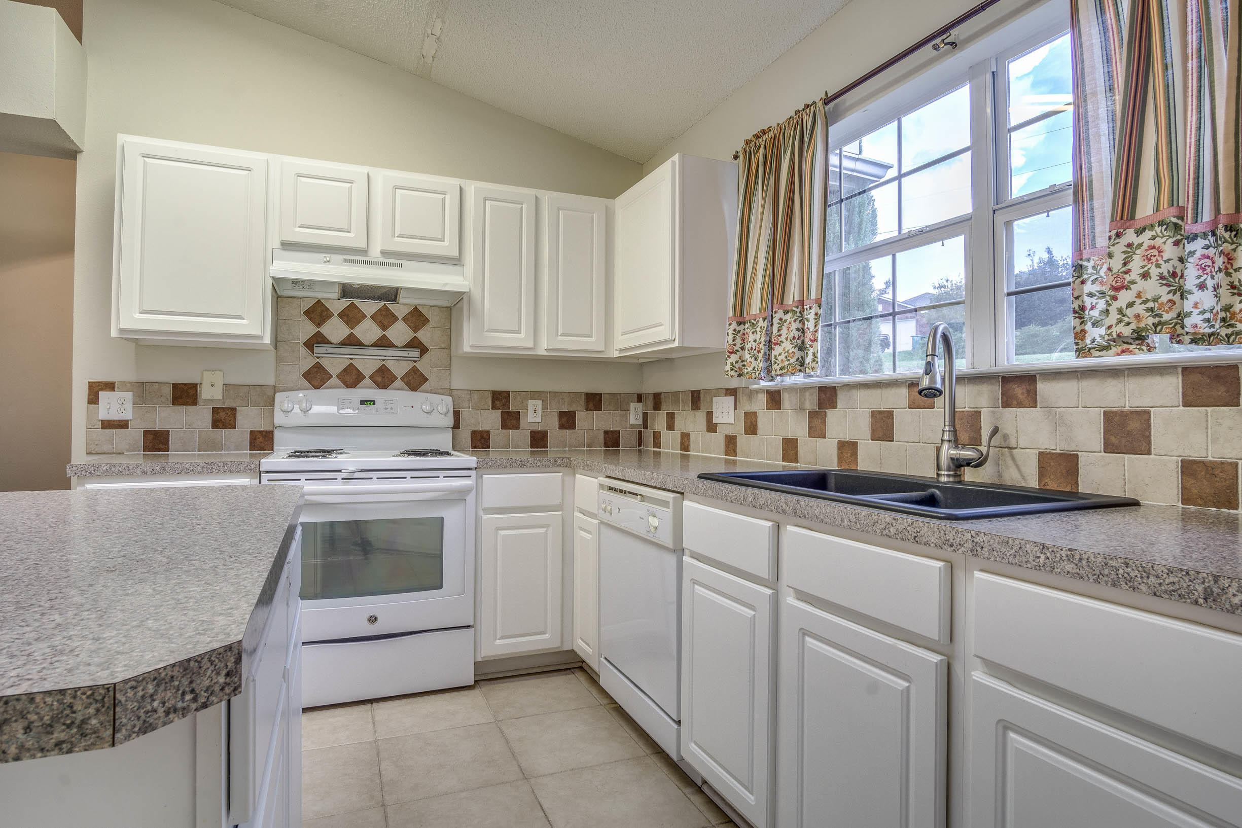 WESTVIEW ESTATES PH 2 - Residential