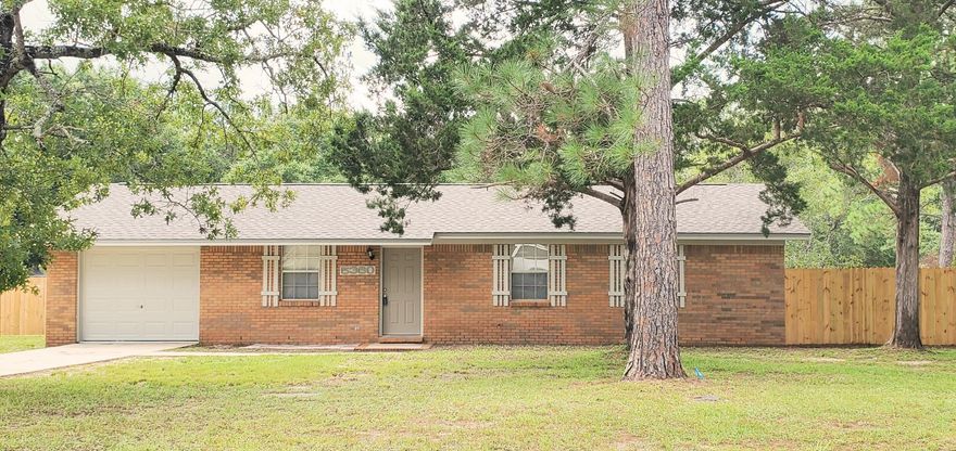 *Highest and Best Offers due by 5:00p on 7/8. Wow, you've got to see this beautiful 3/2 home, situated on .82 acres!  All new kitchen with updated cabinets, new counter tops and brand new appliances; updated bathrooms; all new flooring and newly painted throughout!!  New roof replaced 2022!  You won't be disappointed!  Make an appointment to view anytime!