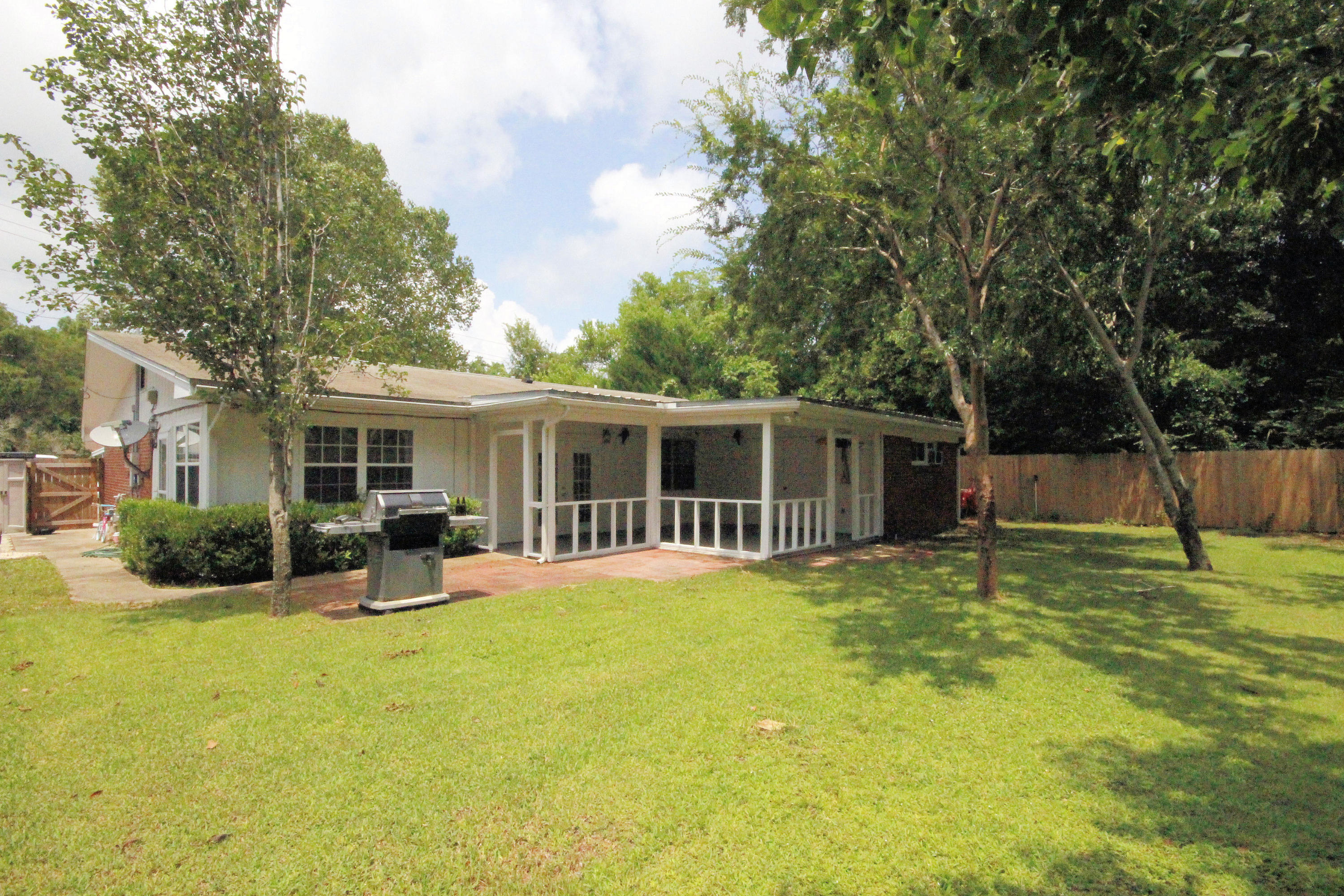 GARNIERS BEACH 6TH - Residential