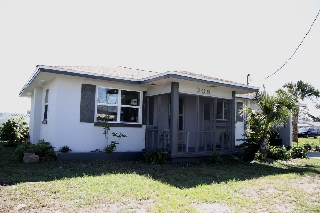 ATTENTION INVESTORS that want a turnkey rental property! Cute Florida cottage on a large lot in Springfield. Two bedroom, 1 bath has been updated with fresh paint, new roof, central AC and vinyl windows. Brand new stove. The immediate area is recovering nicely from Hurricane Michael in 2018, and this property is no exception. Move in ready for your prospective tenants; make a great return, and offer a much needed housing opportunity to this area. This great price should afford you a decent return from rental income.