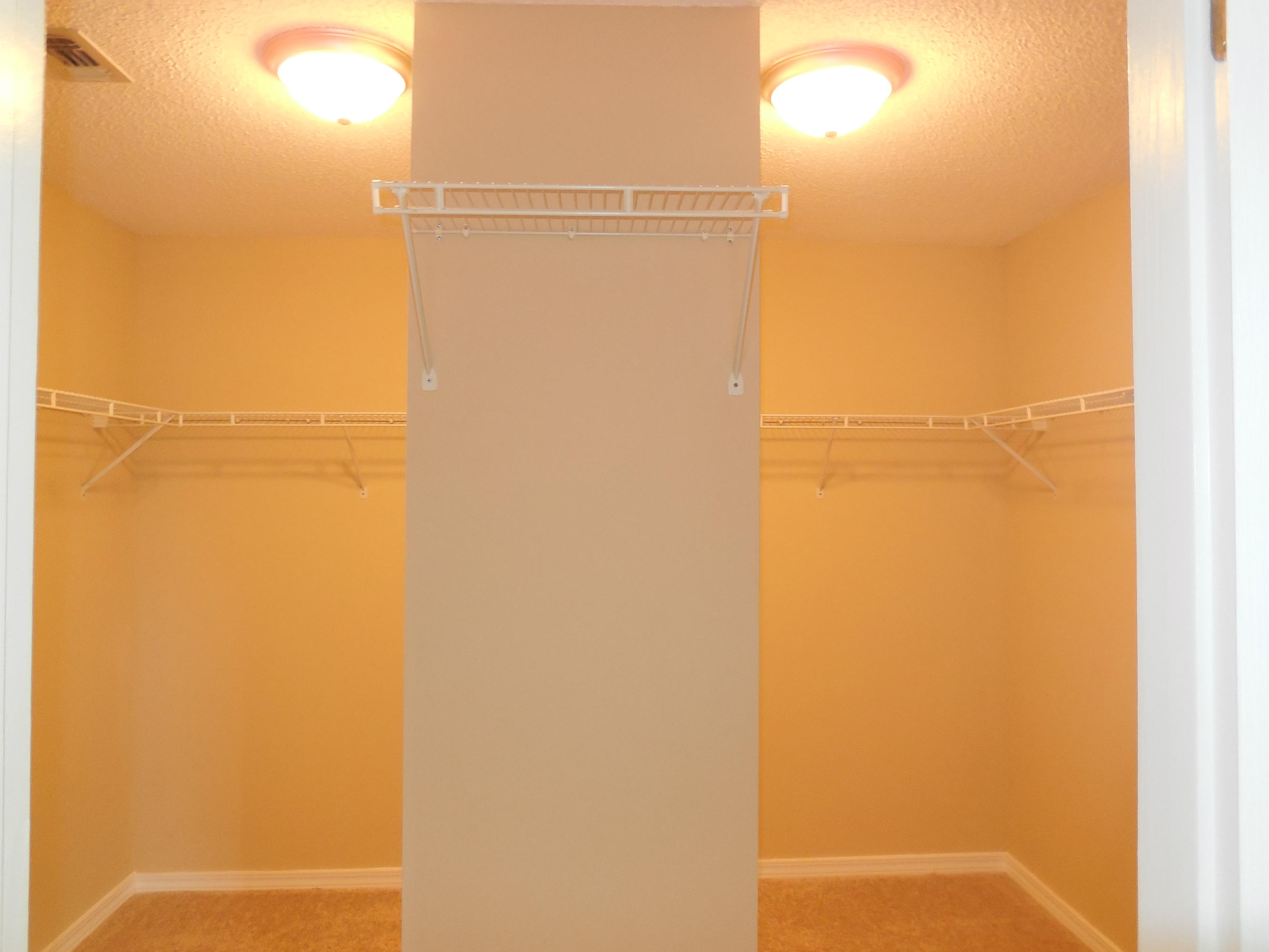 TWIN LAKES ESTATES - Residential