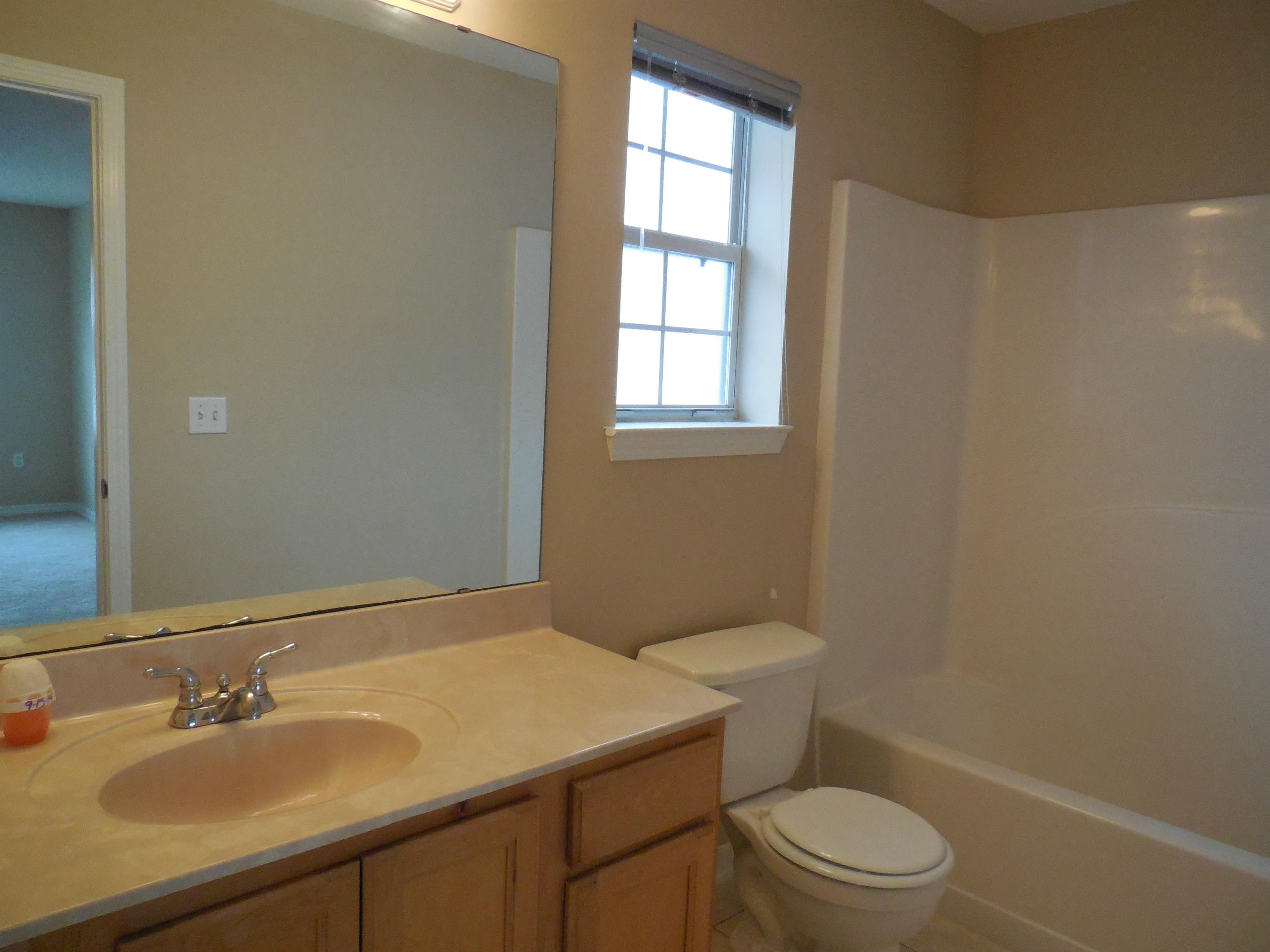 TWIN LAKES ESTATES - Residential