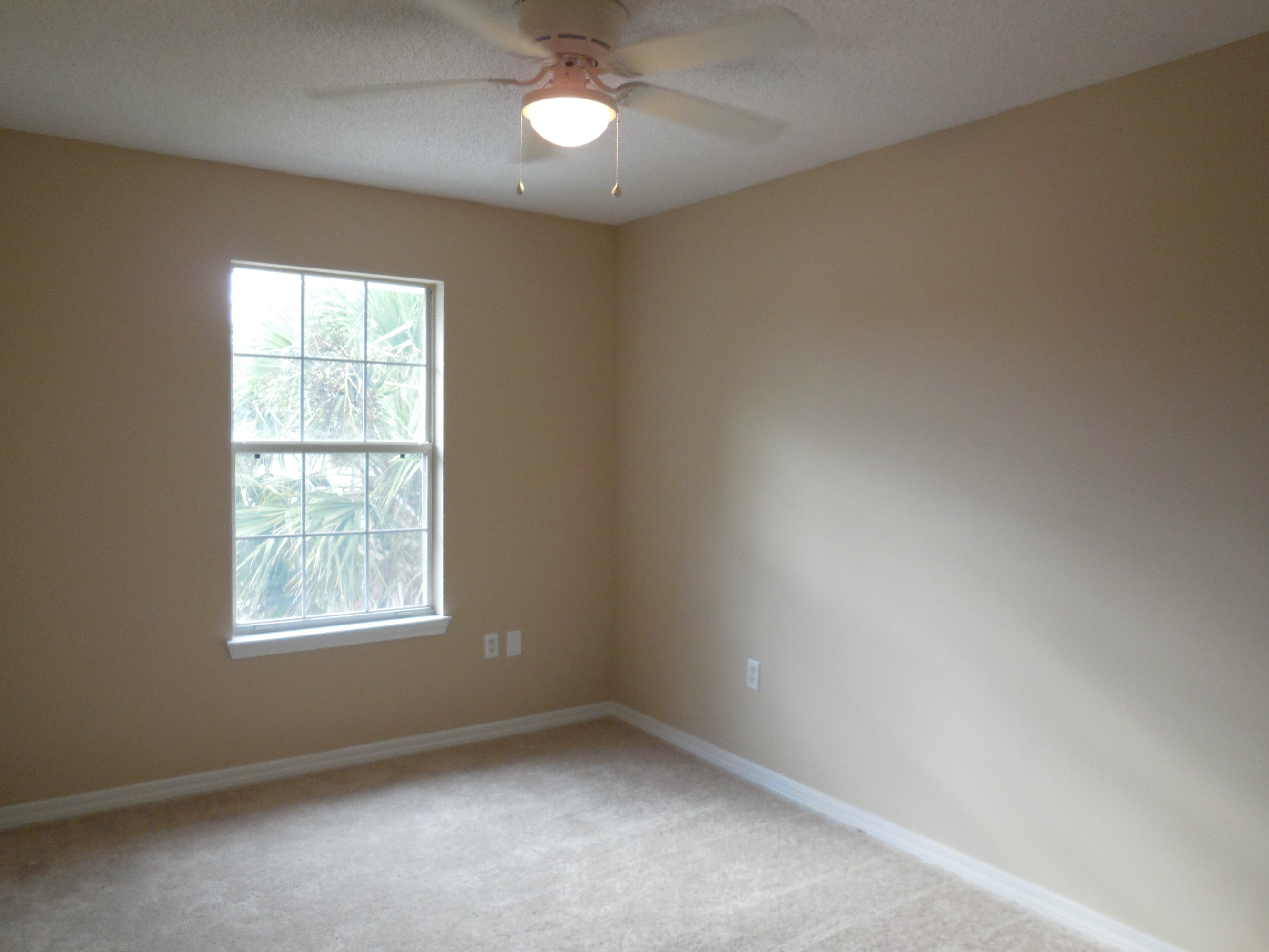 TWIN LAKES ESTATES - Residential