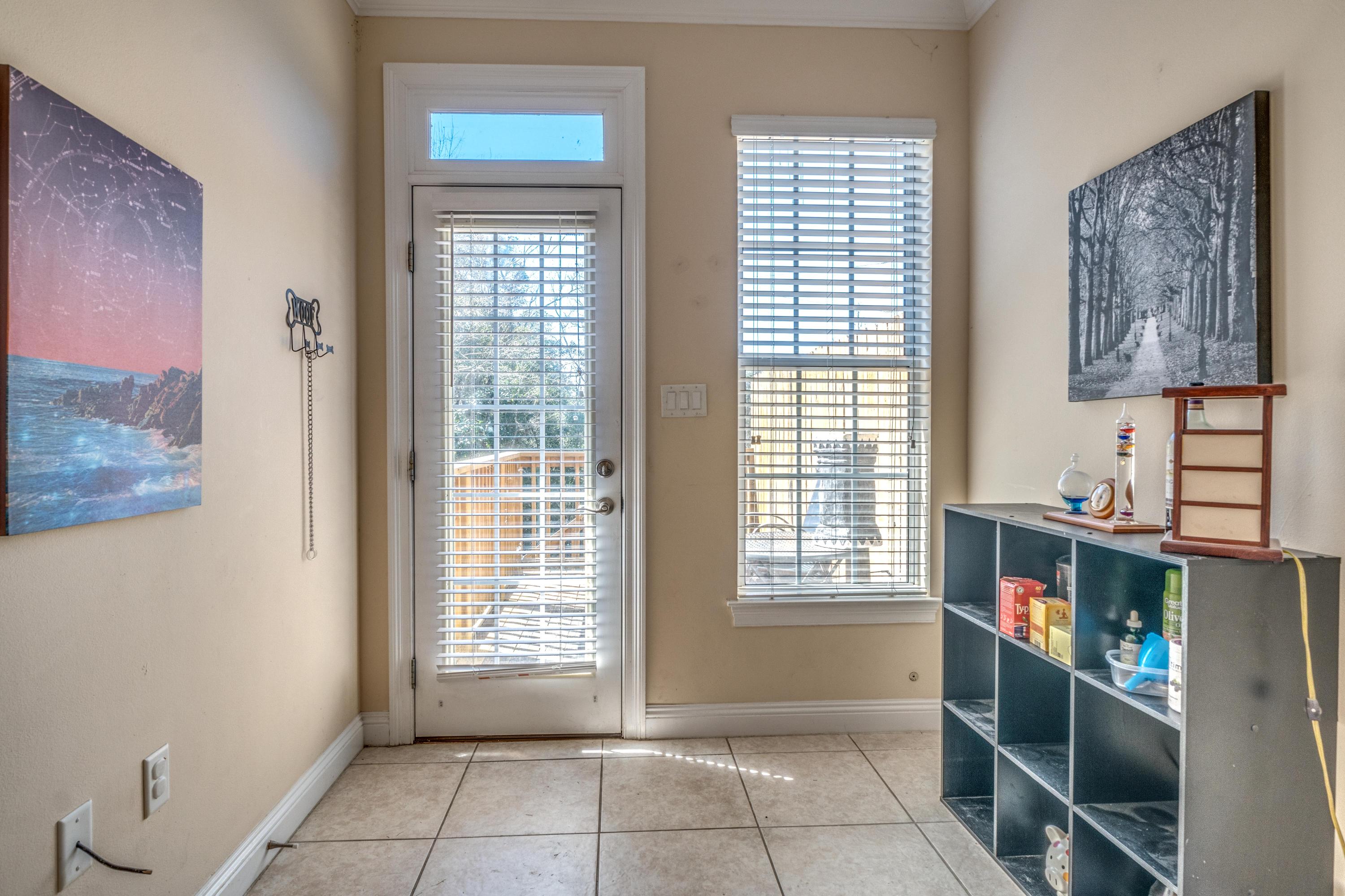 WALTON OAKS TOWNHOMES - Residential