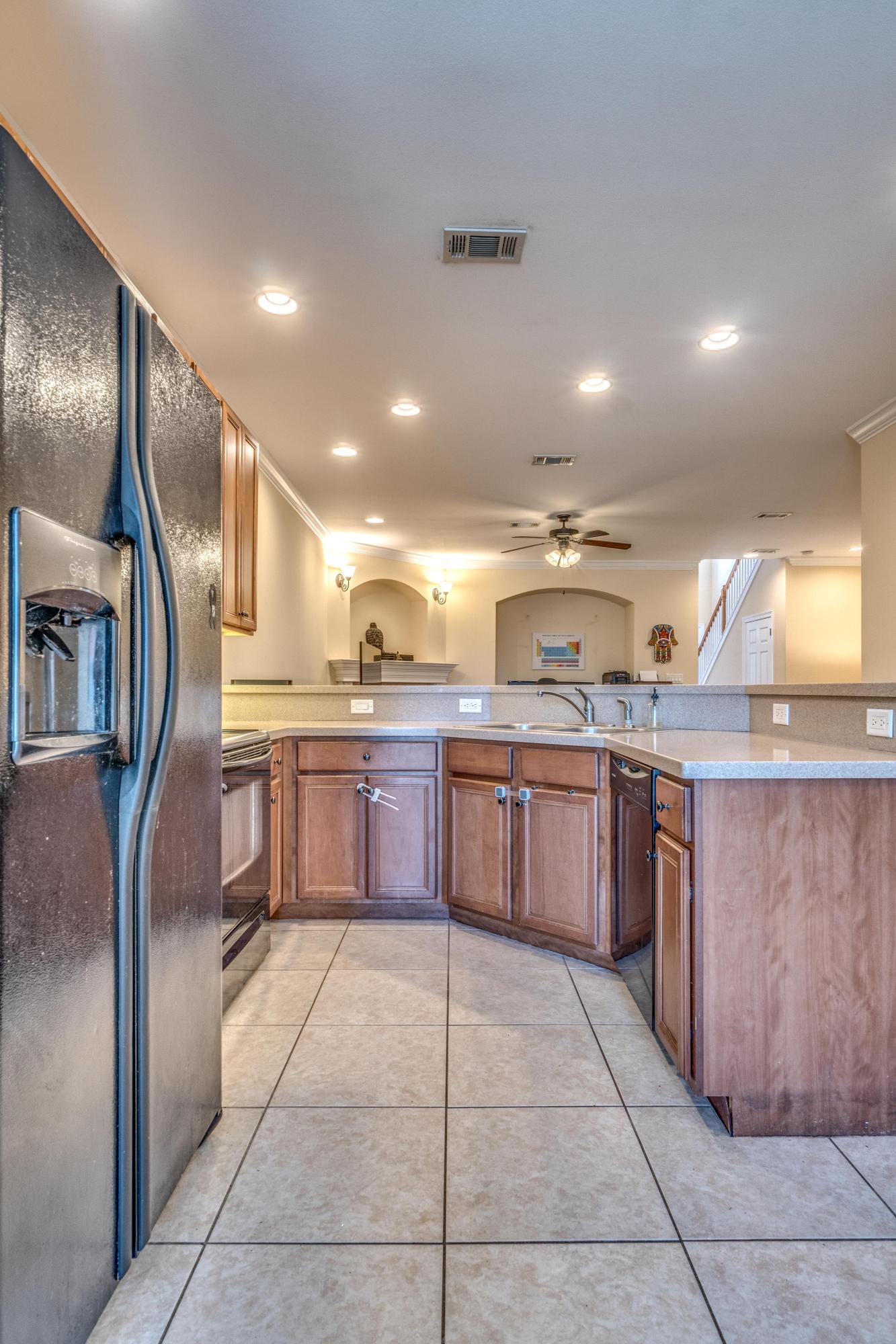 WALTON OAKS TOWNHOMES - Residential