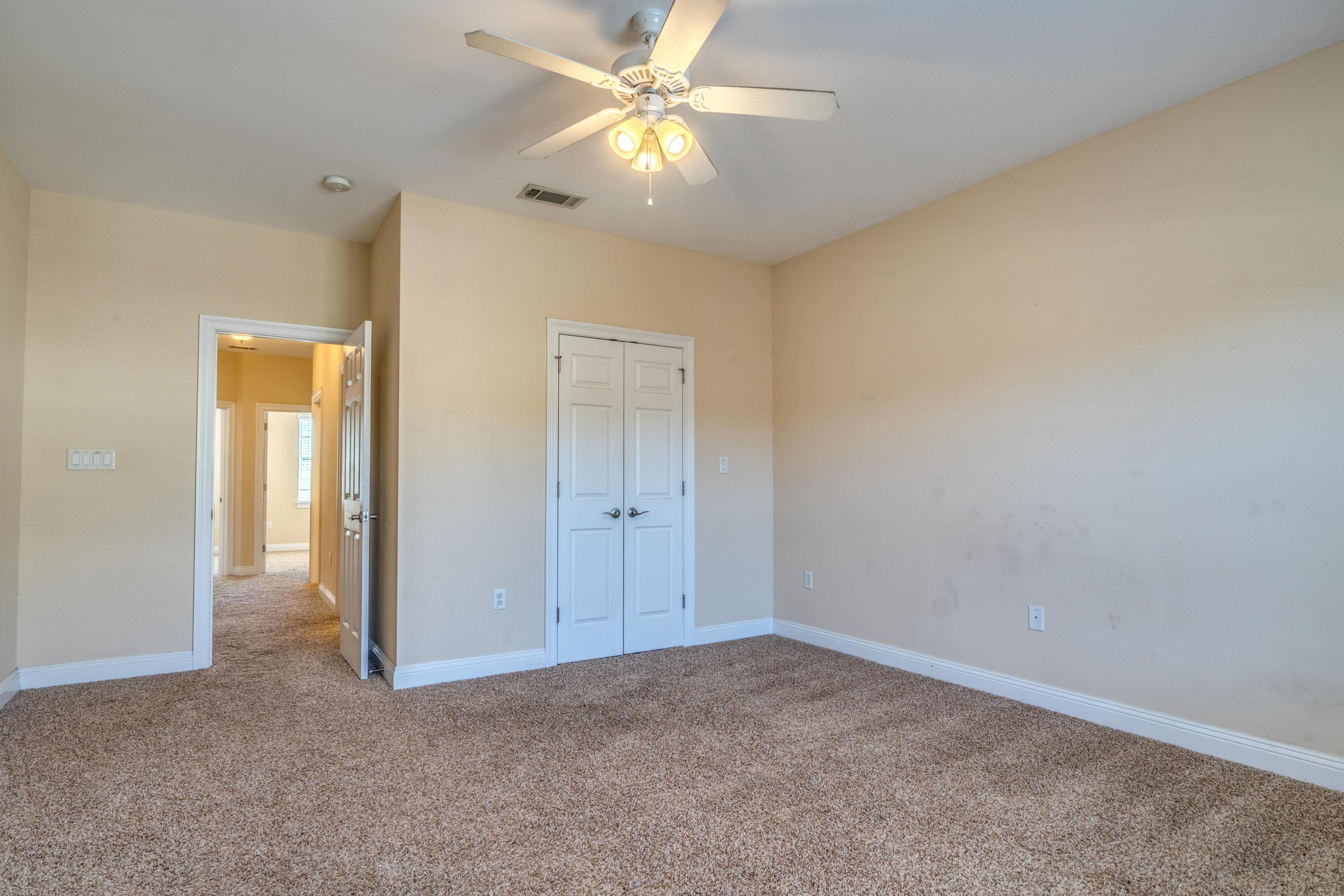 WALTON OAKS TOWNHOMES - Residential