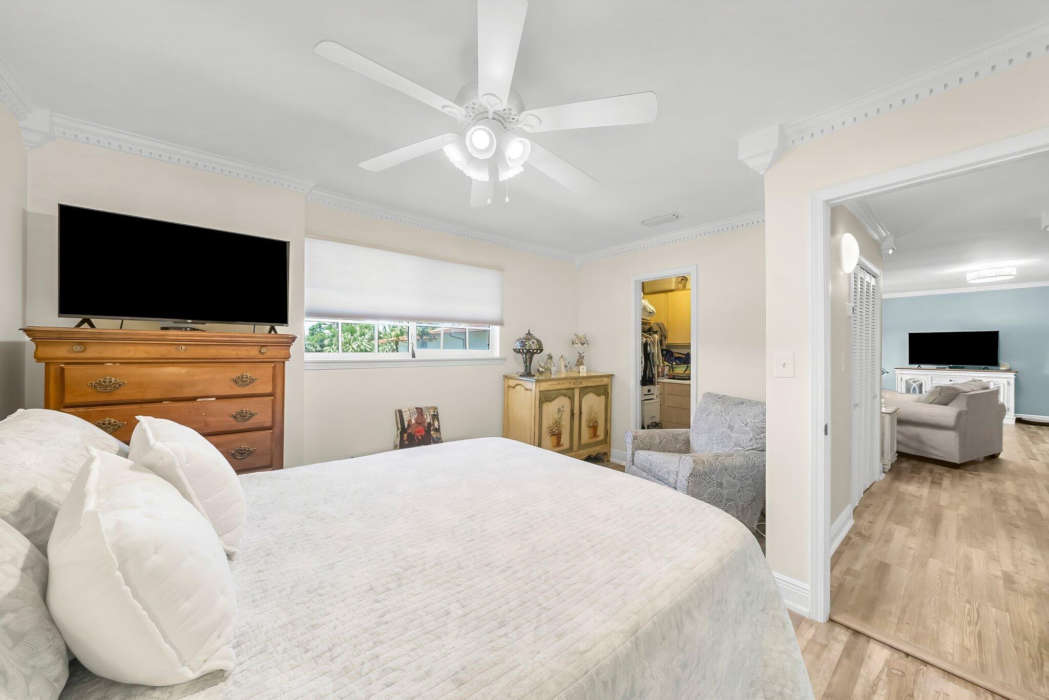 LANDMARK CONDO - Residential