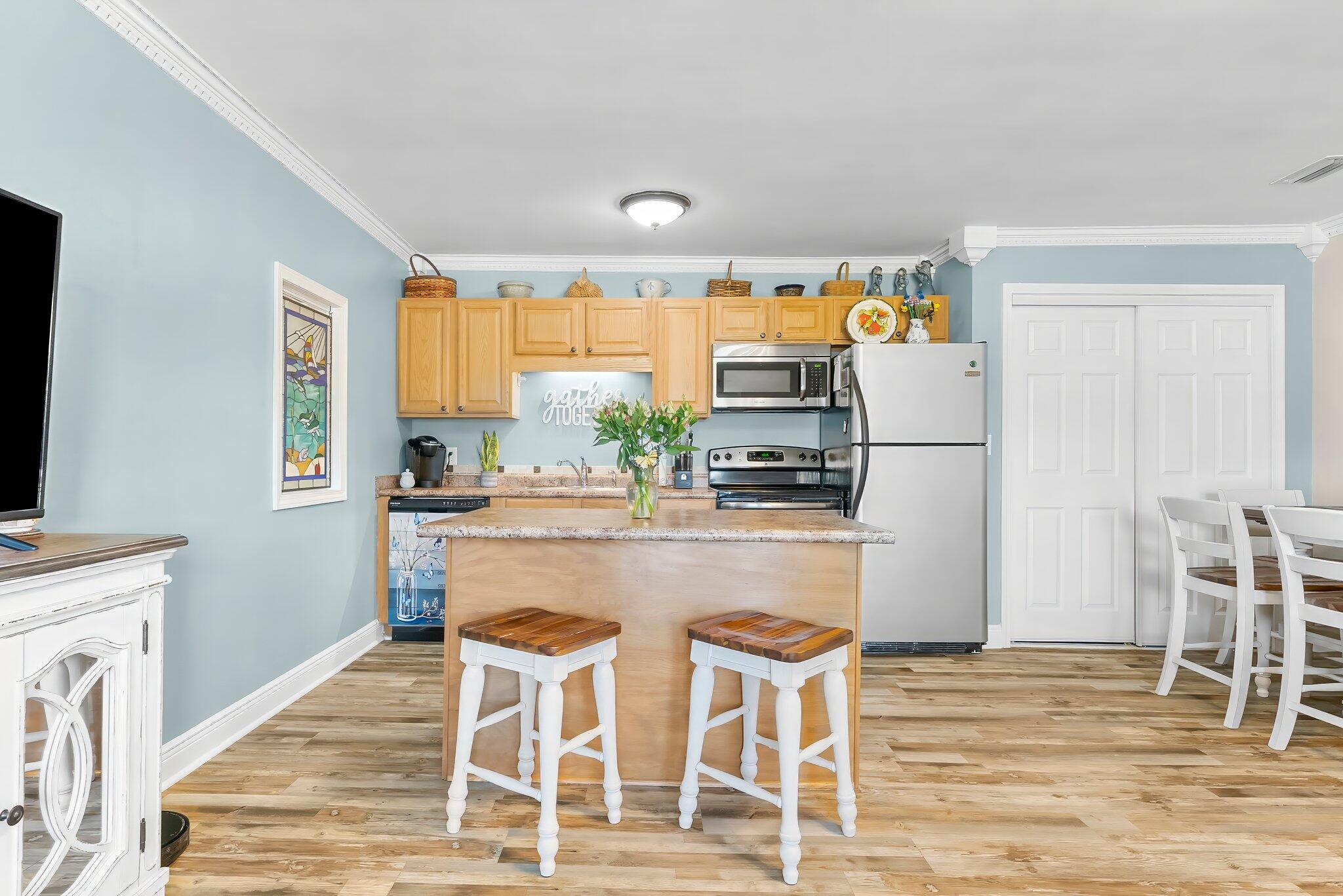 LANDMARK CONDO - Residential