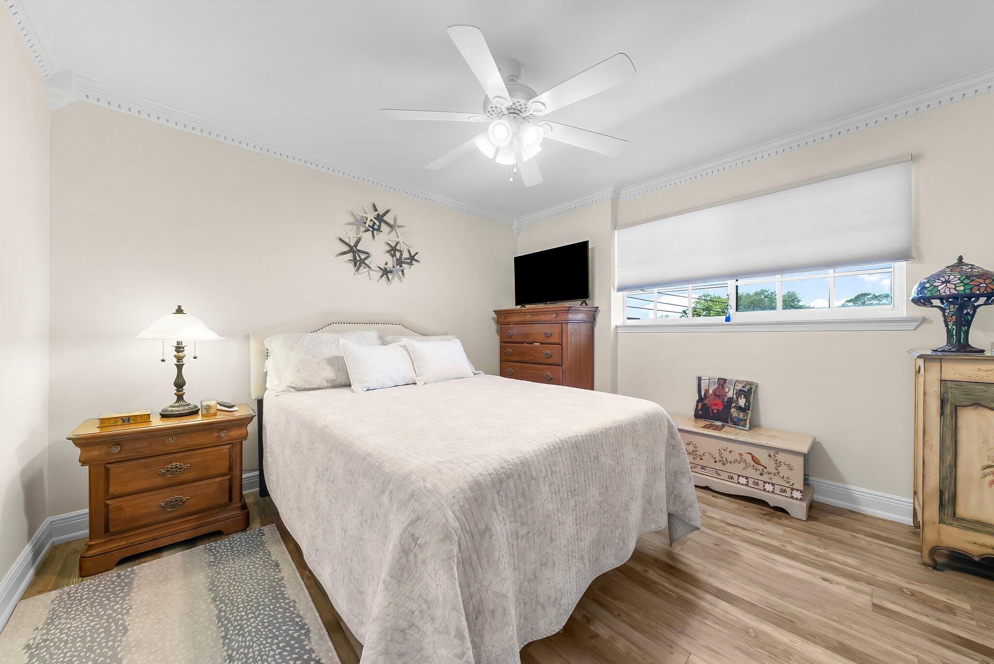 LANDMARK CONDO - Residential