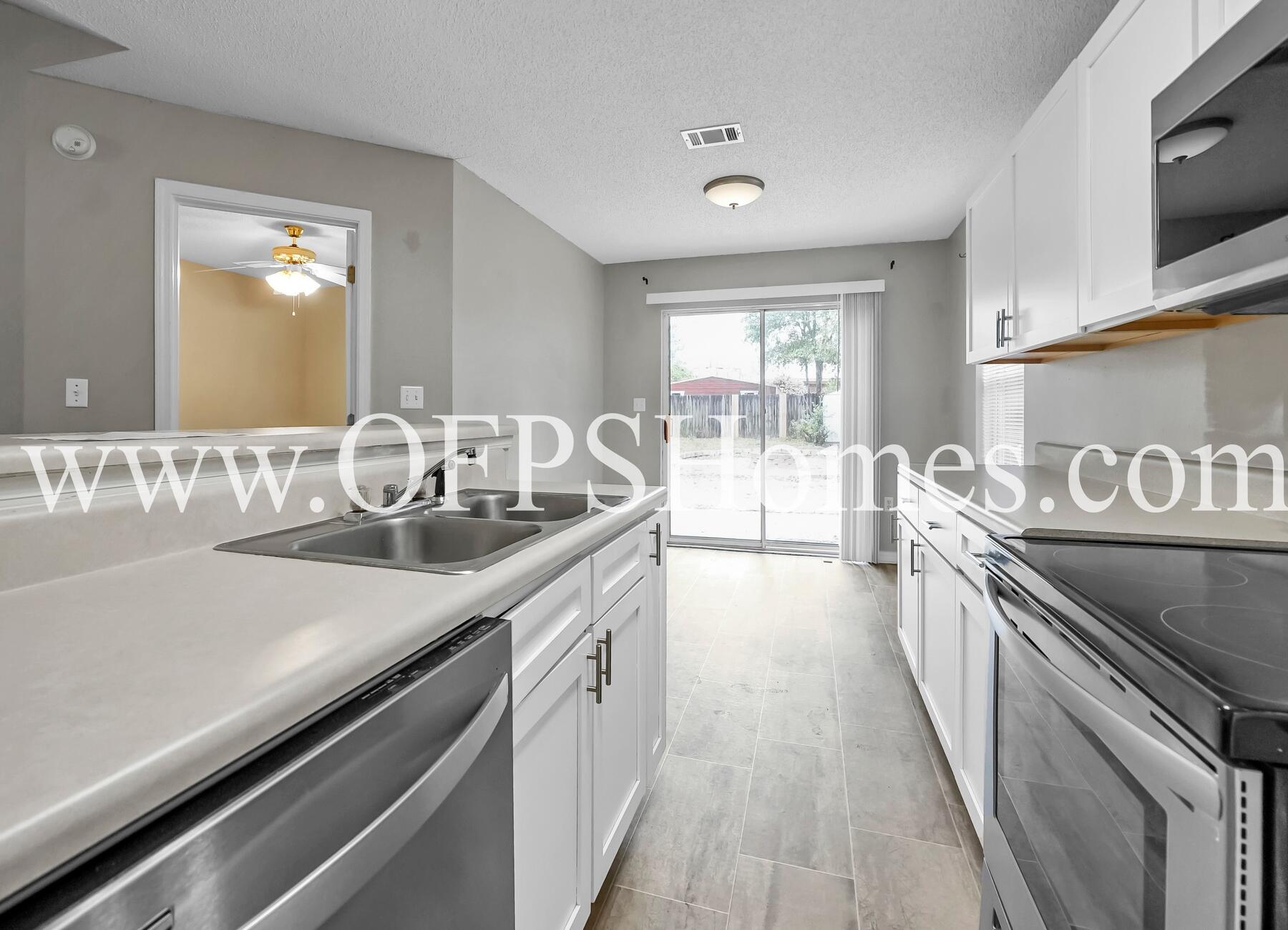 OAKDALE MINI FARMS - Residential Lease