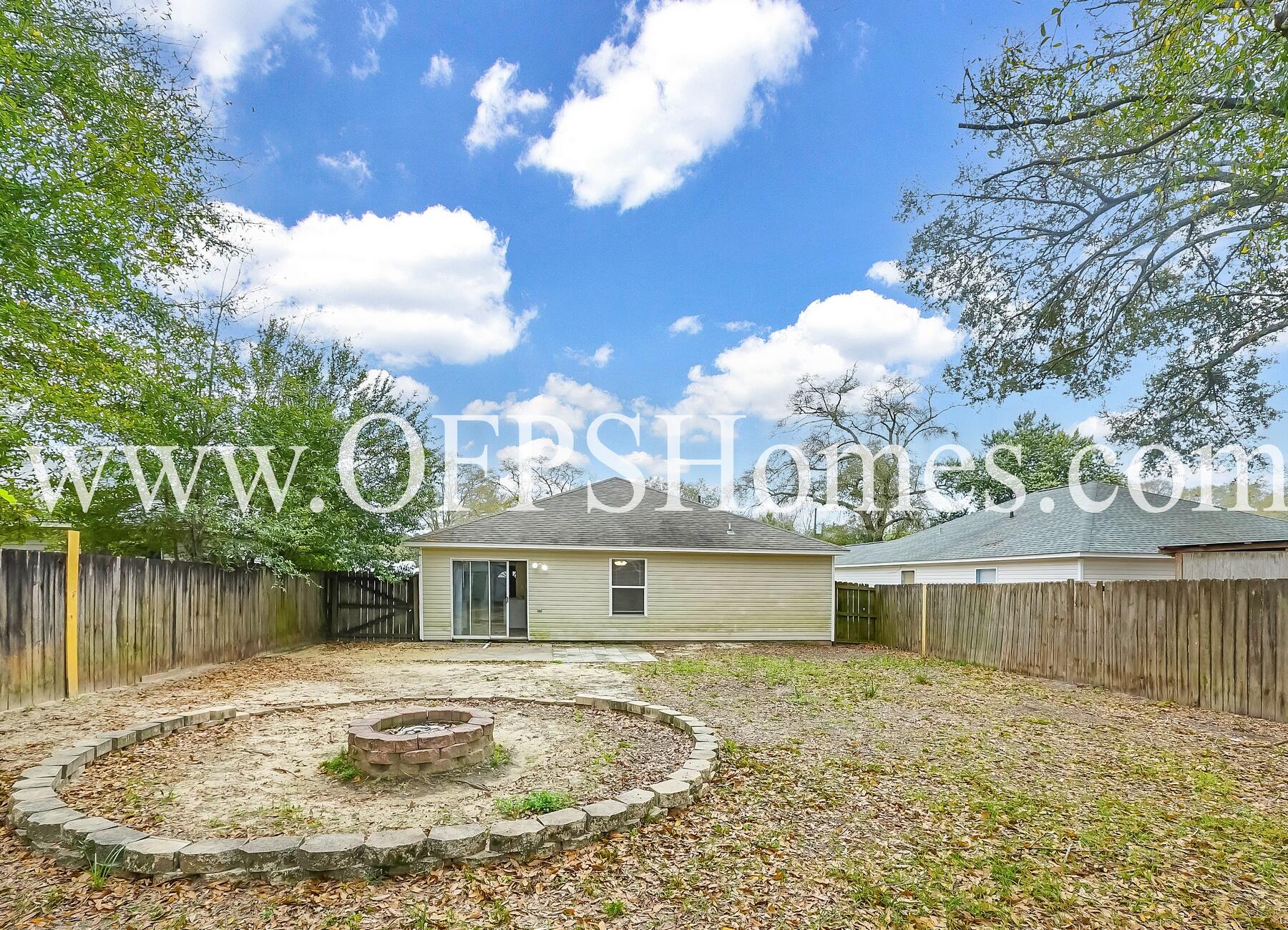 OAKDALE MINI FARMS - Residential Lease