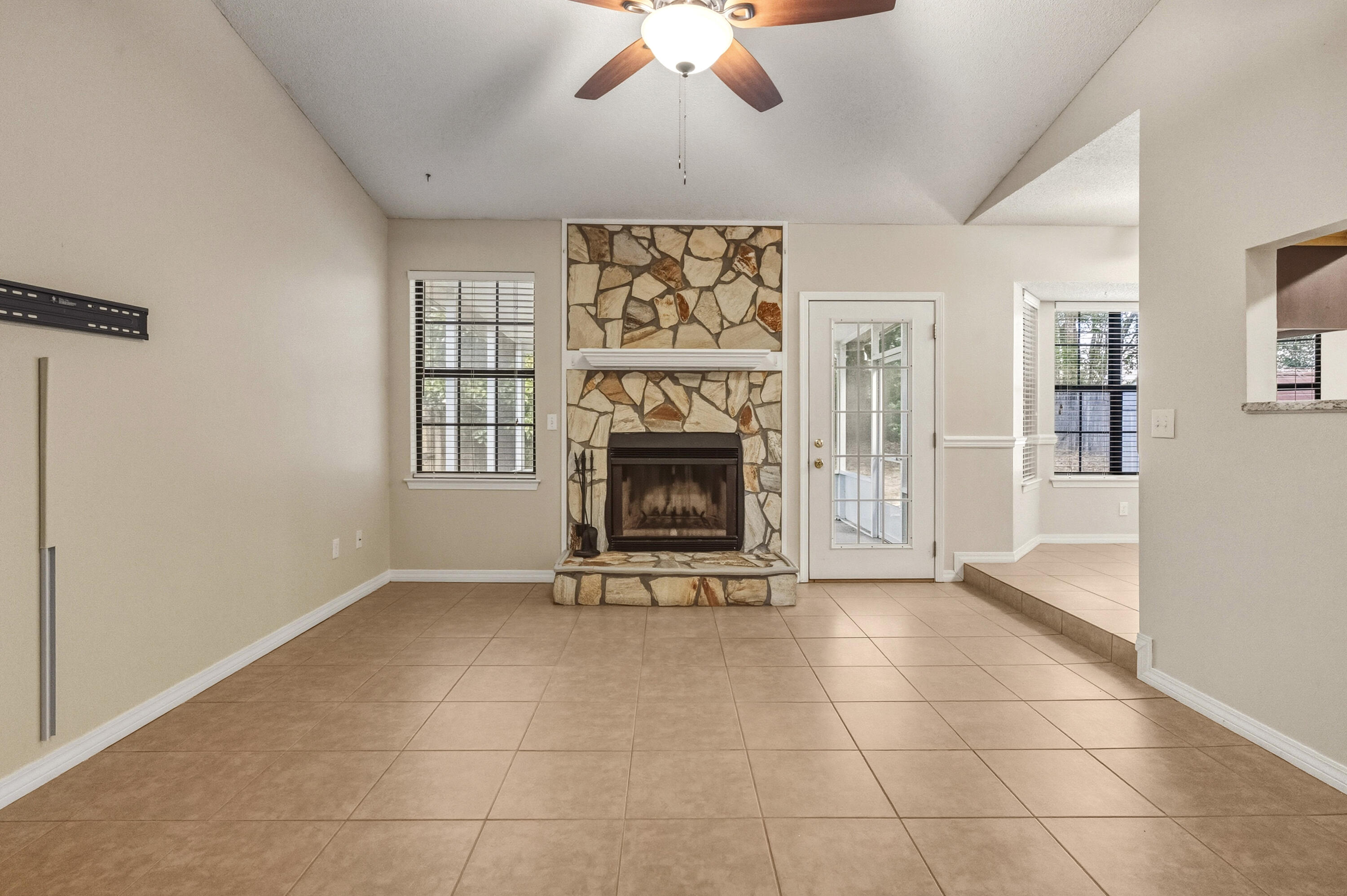 VALPARAISO PINECREST 3 - Residential