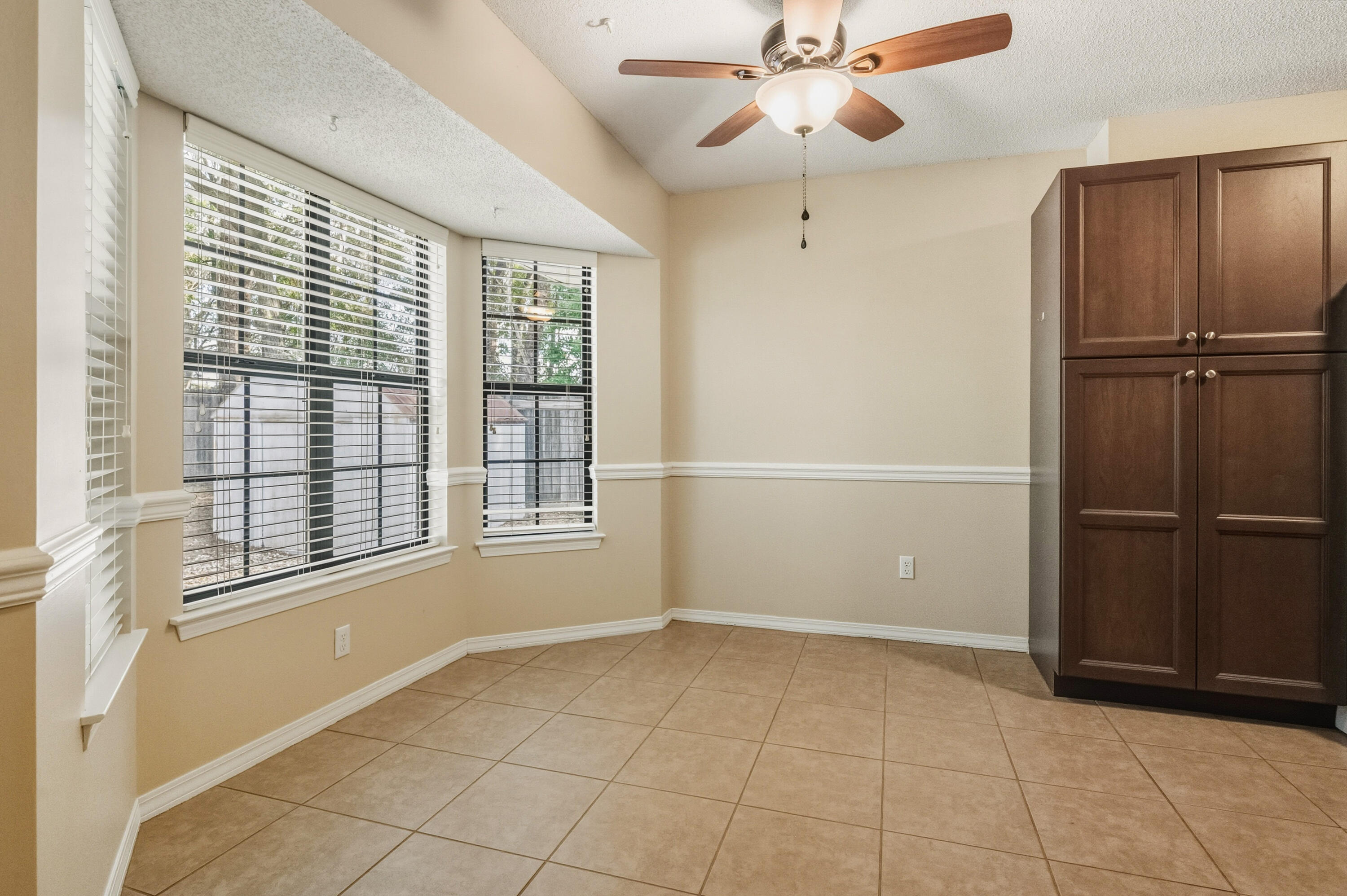 VALPARAISO PINECREST 3 - Residential