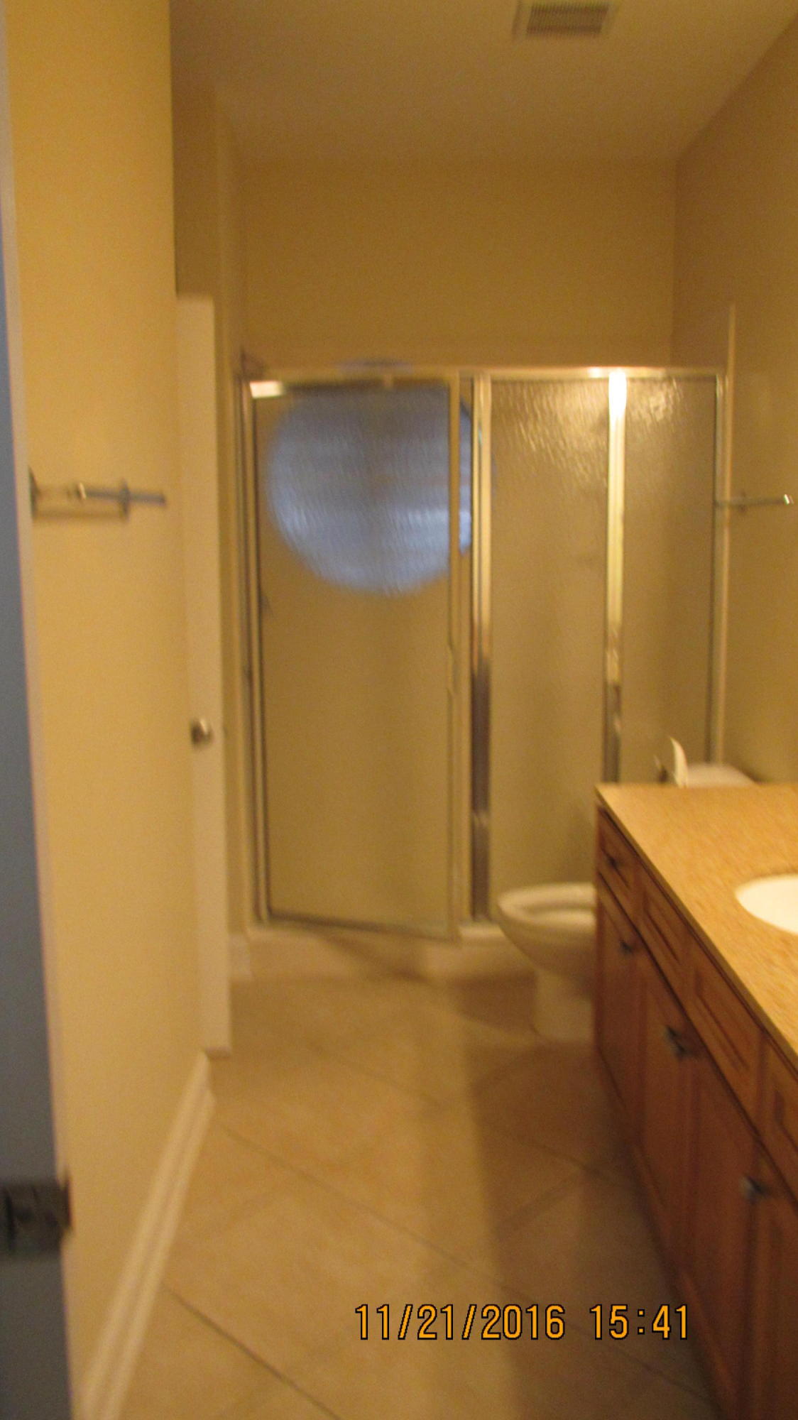 SHELL HARBOR CONDOMI - Residential Lease