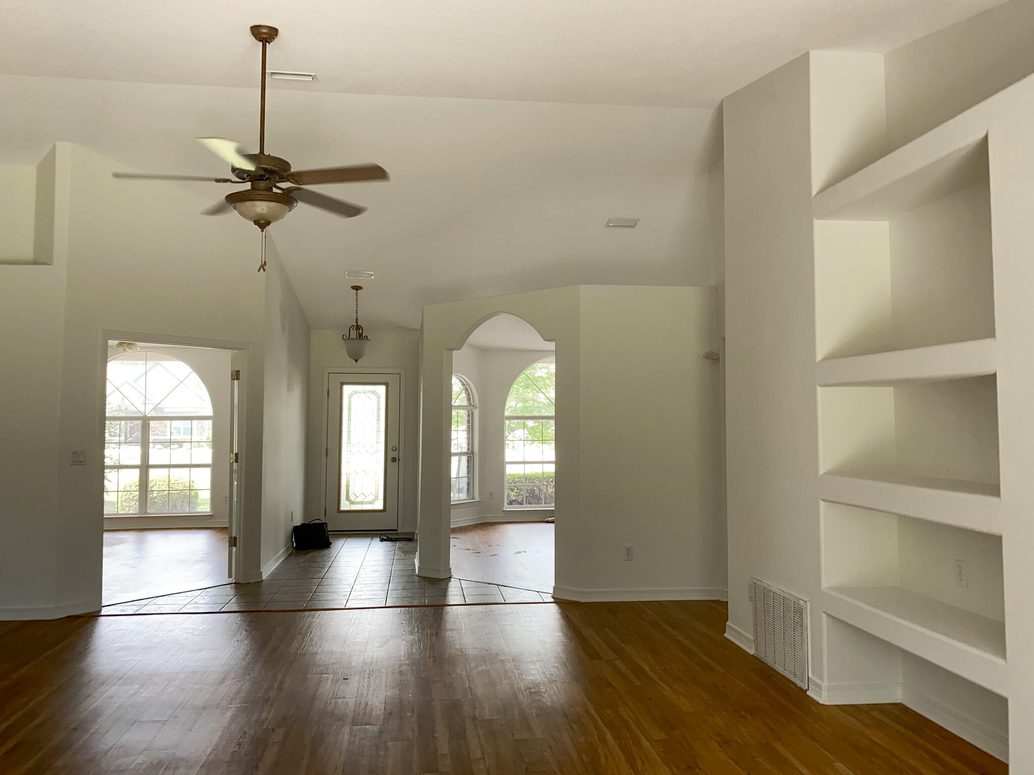 HOLLEY BY THE SEA - Residential