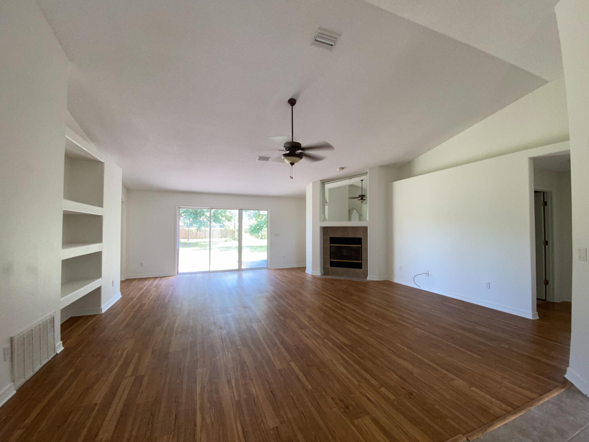 HOLLEY BY THE SEA - Residential