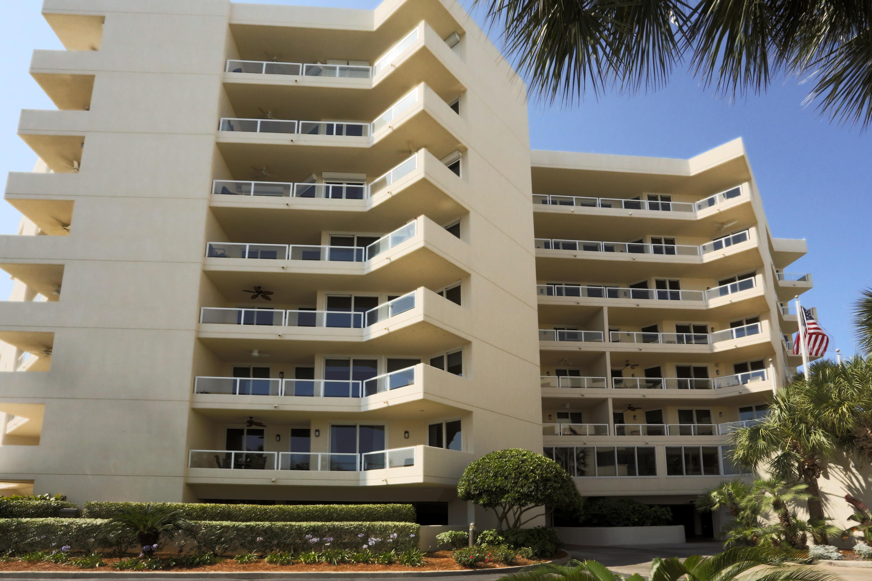 EAST PASS TOWERS CONDO PH 2 - Residential