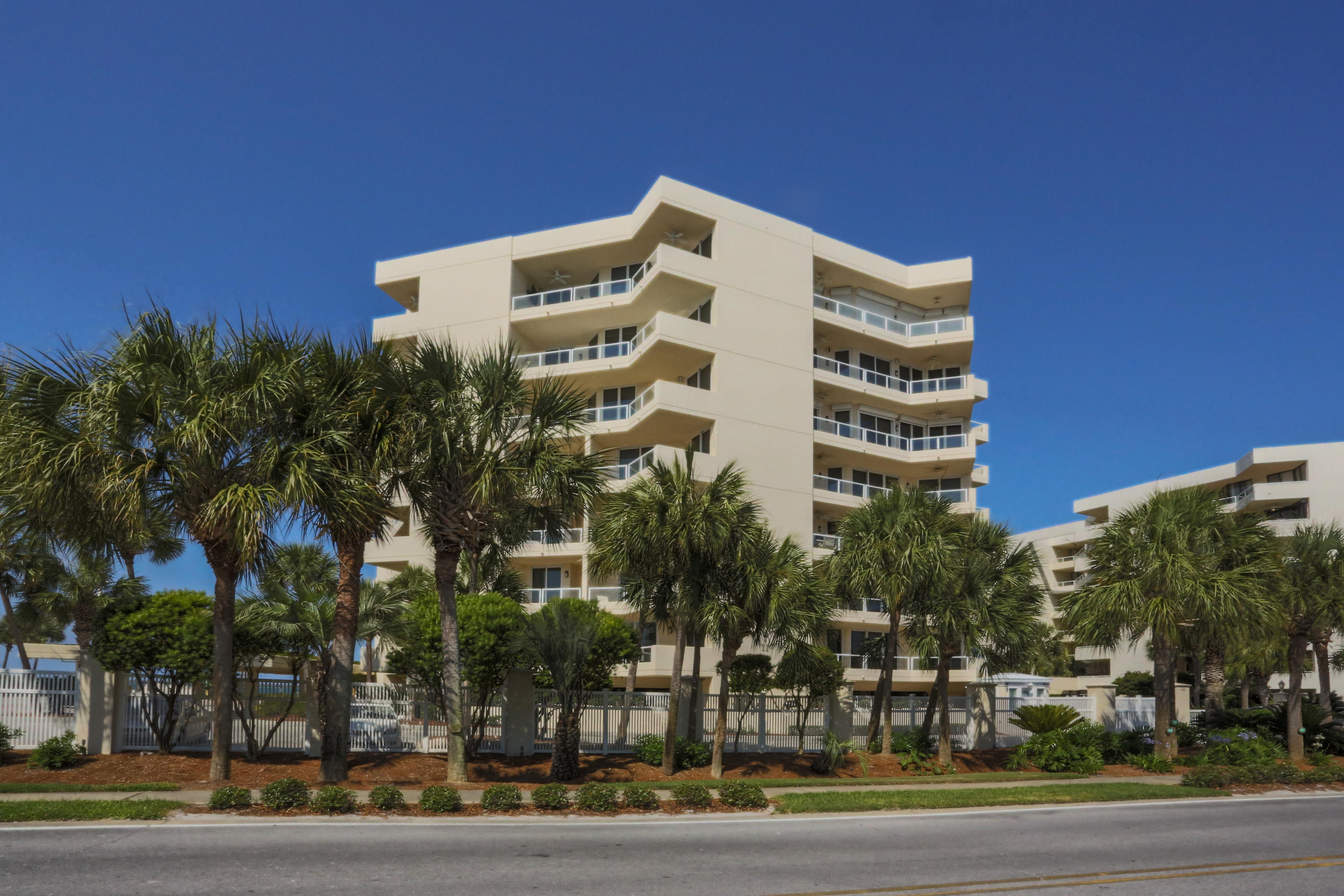 EAST PASS TOWERS CONDO PH 2 - Residential