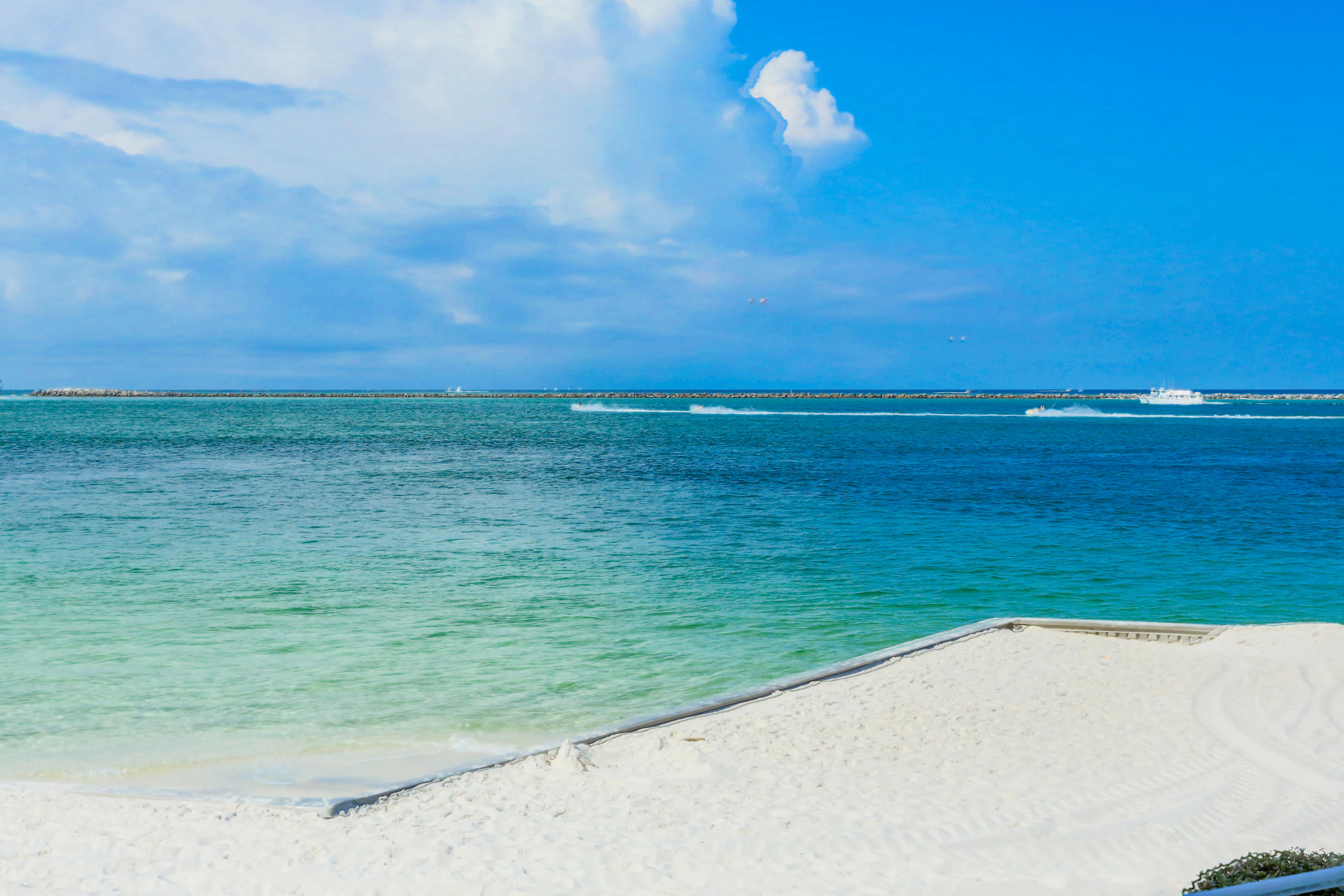 EAST PASS TOWERS CONDO PH 2 - Residential