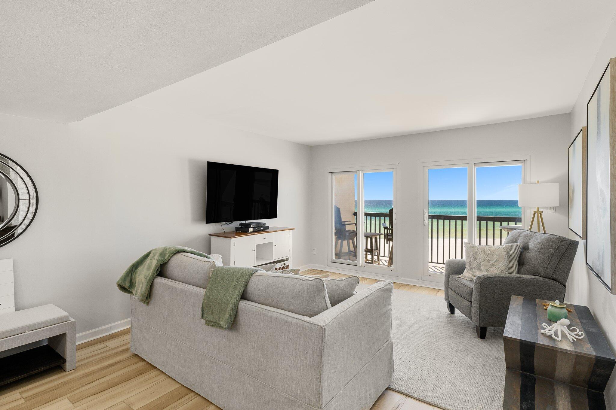 PINNACLE PORT - Residential