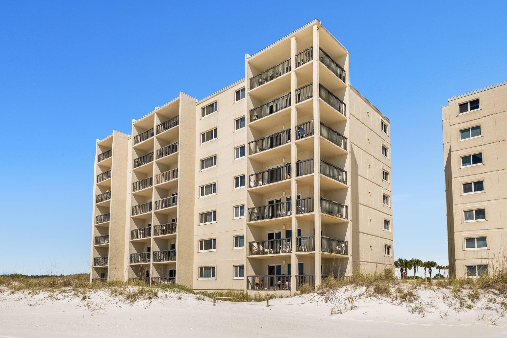 PINNACLE PORT - Residential