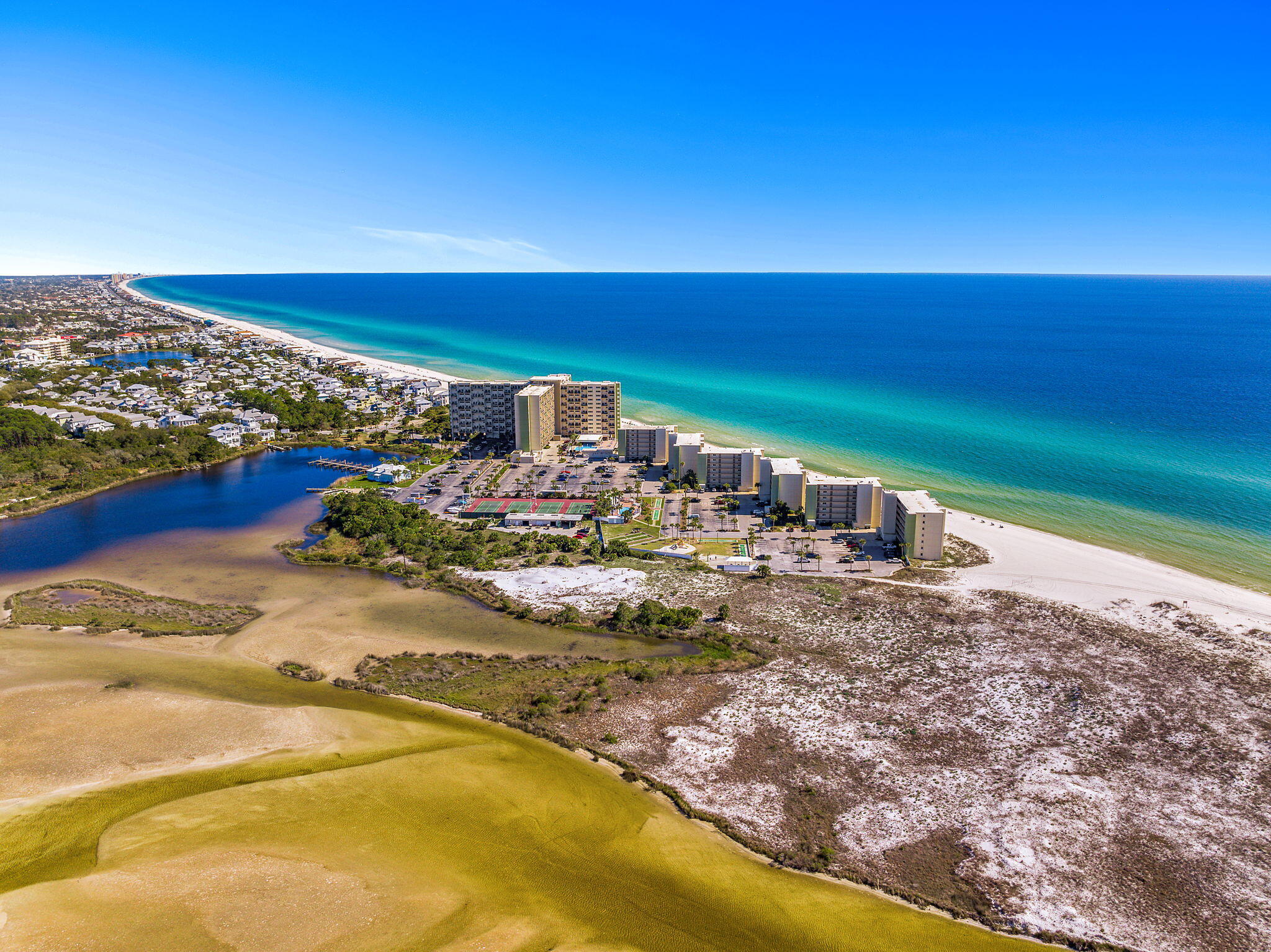 PINNACLE PORT - Residential