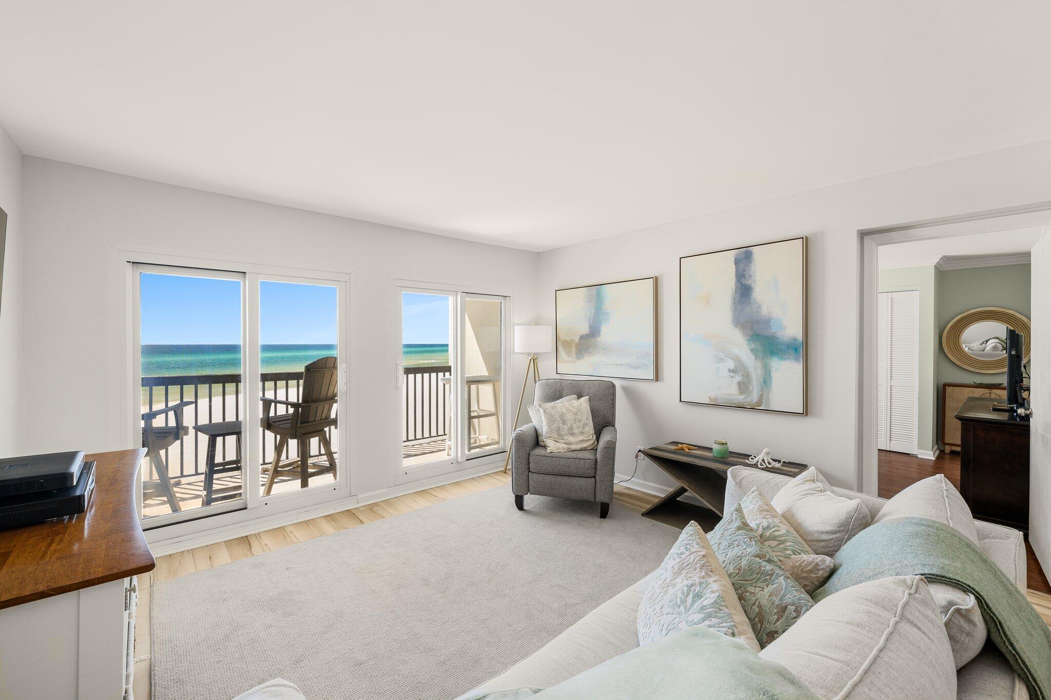 PINNACLE PORT - Residential