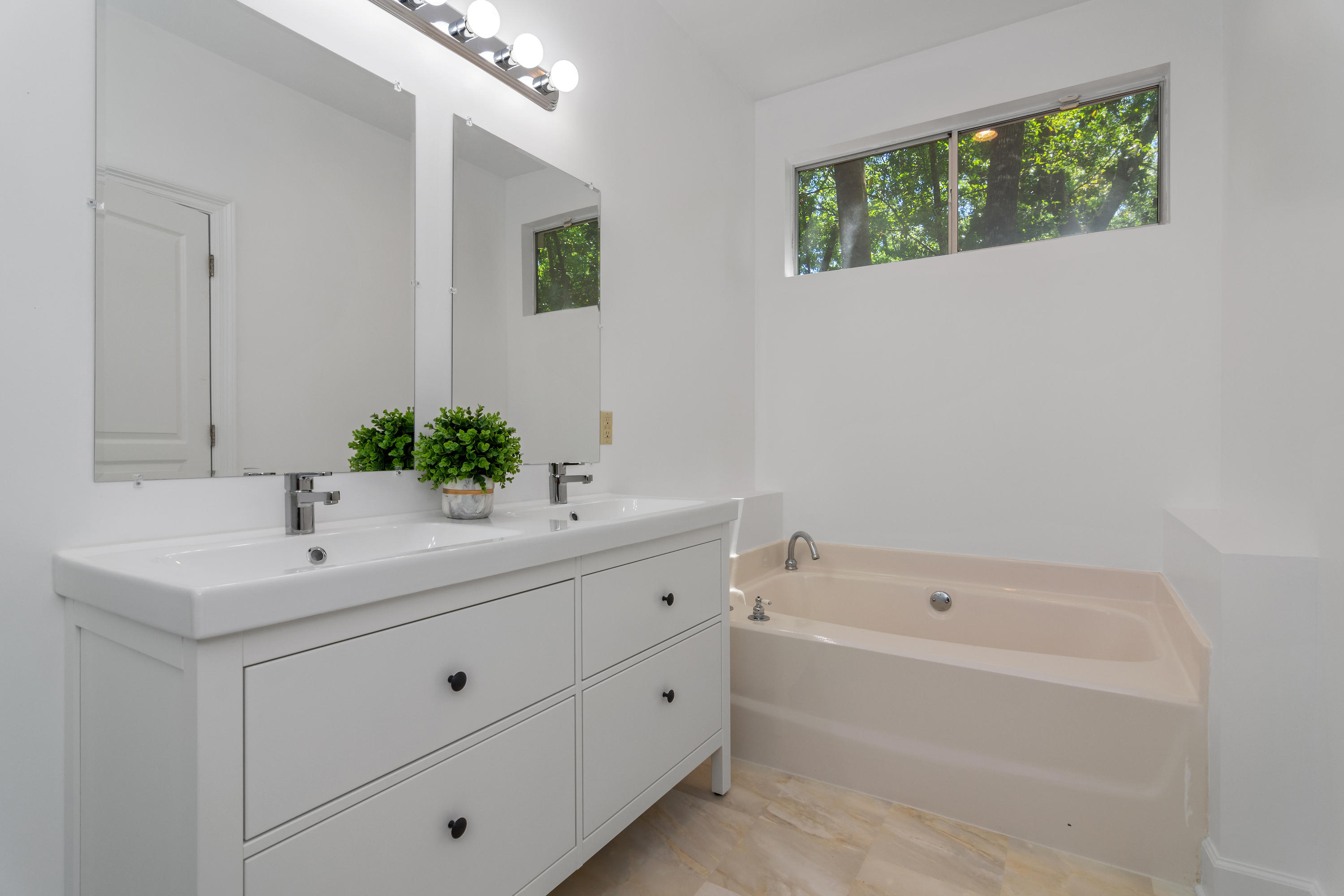 LAUREL S/D - Residential