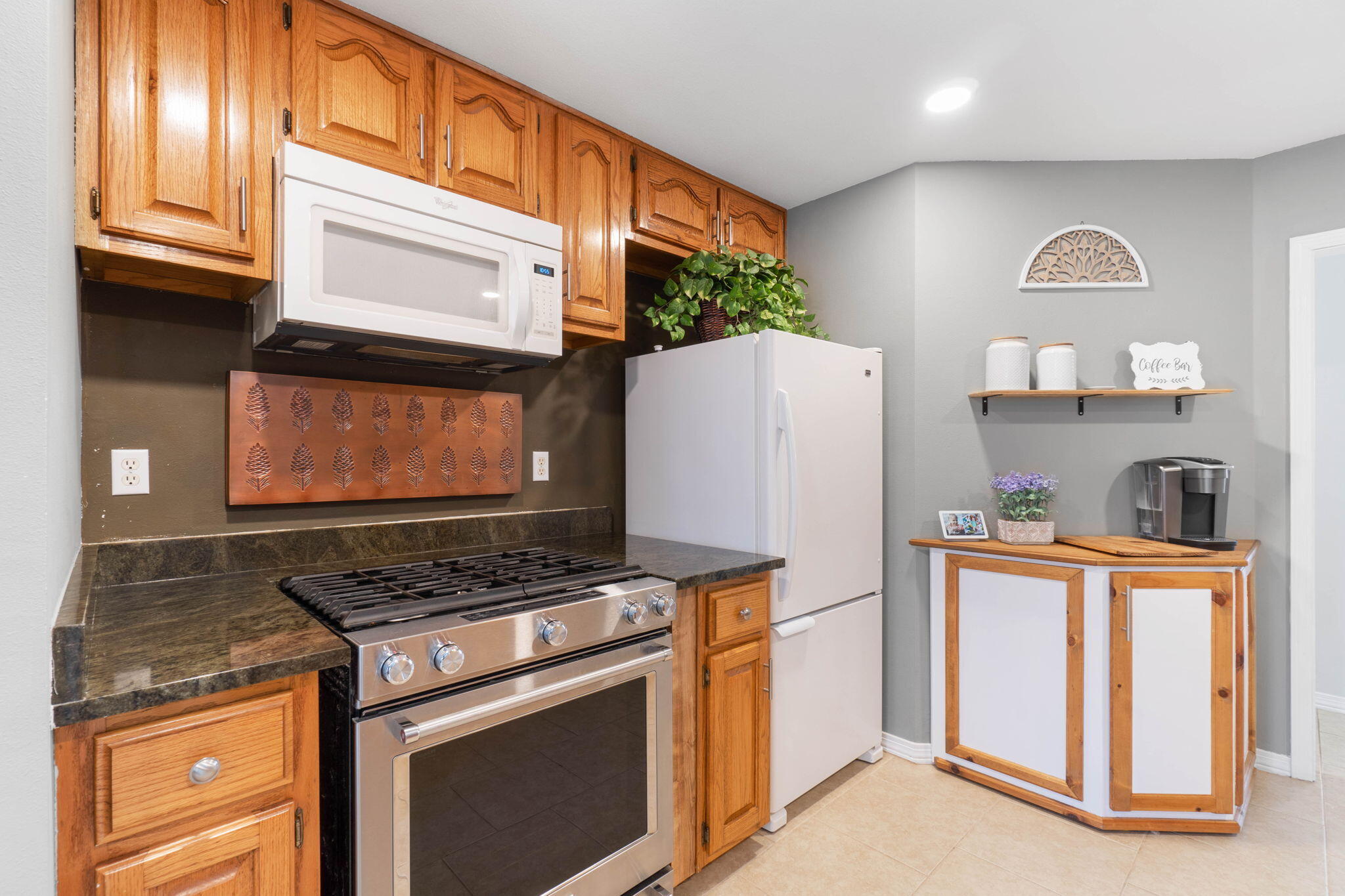 LAKESIDE EAST - Residential