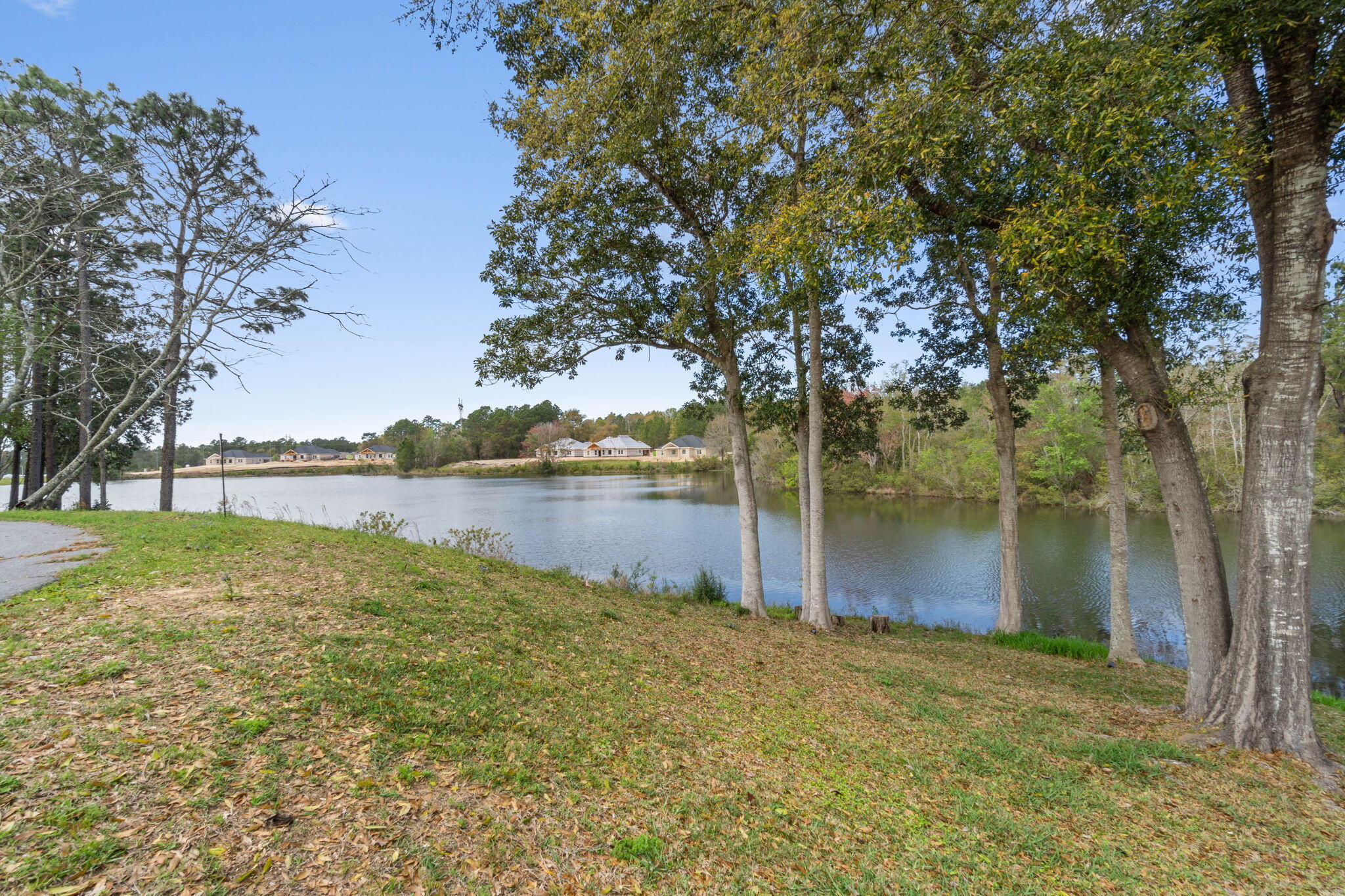 LAKESIDE EAST - Residential