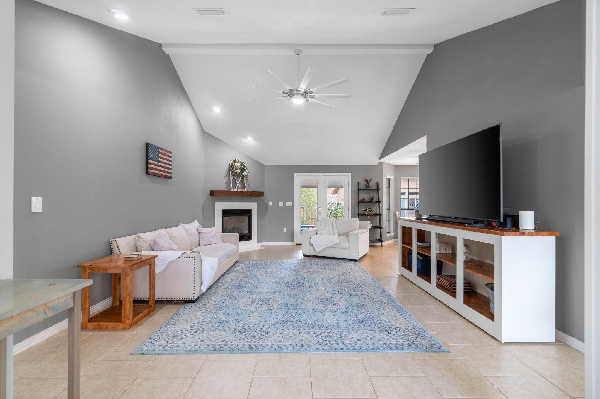 LAKESIDE EAST - Residential