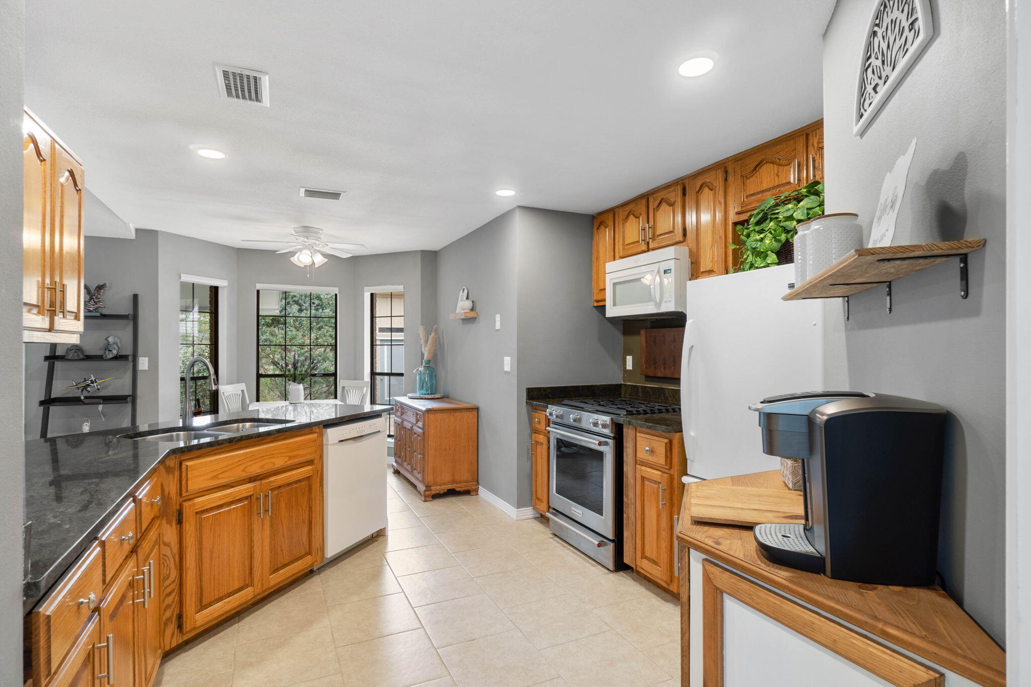 LAKESIDE EAST - Residential