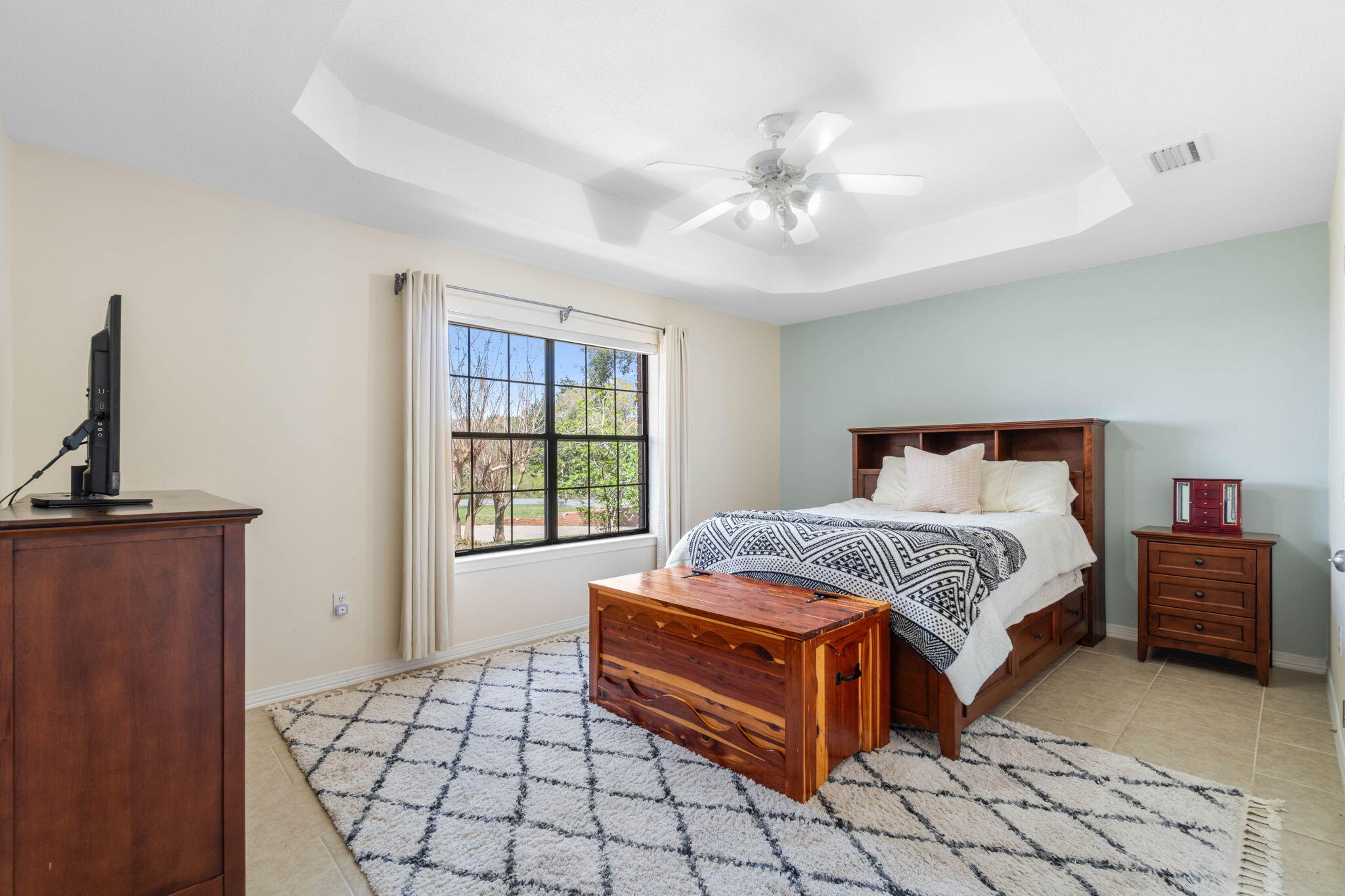 LAKESIDE EAST - Residential