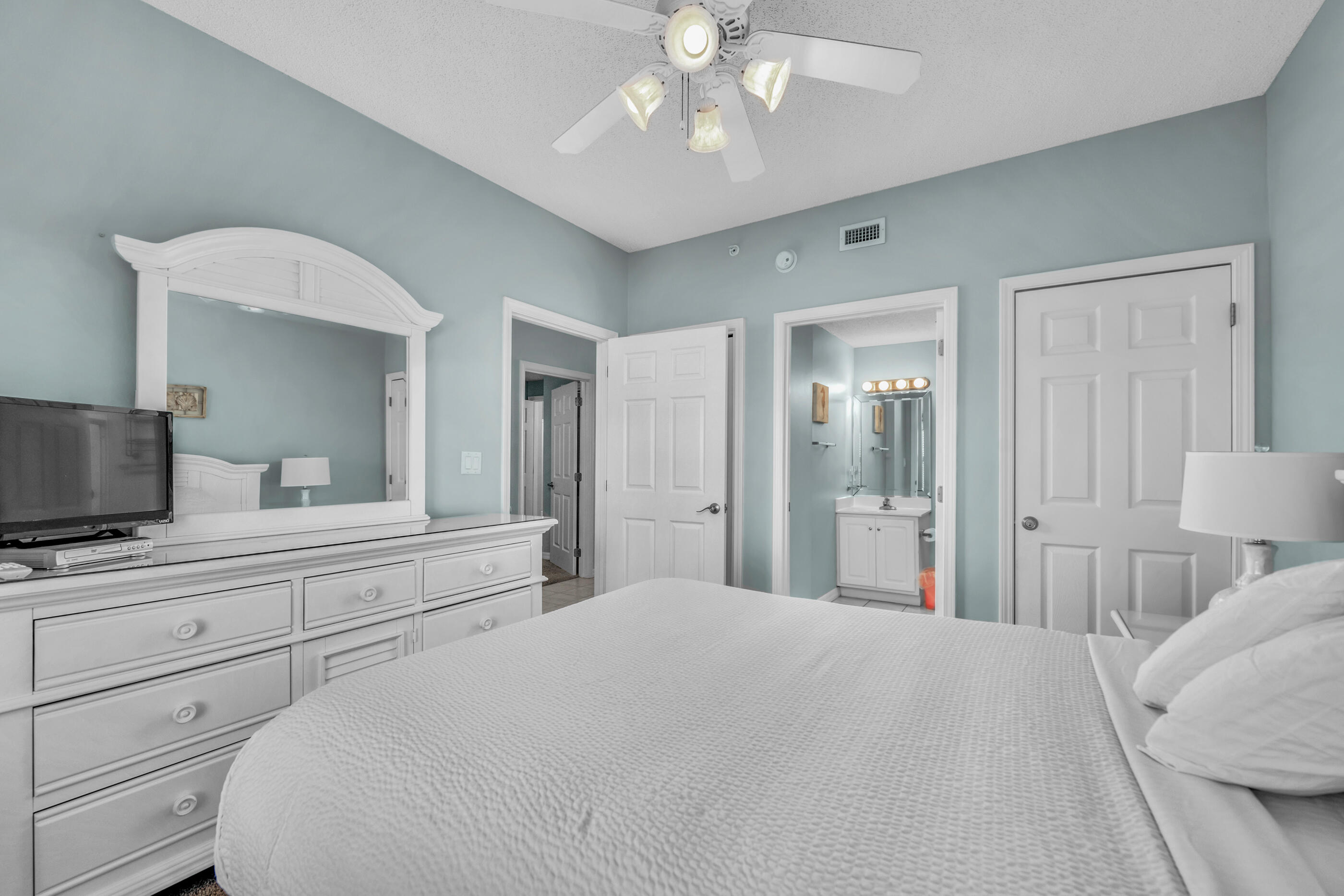 SUMMERWIND CONDOMINIUM - Residential