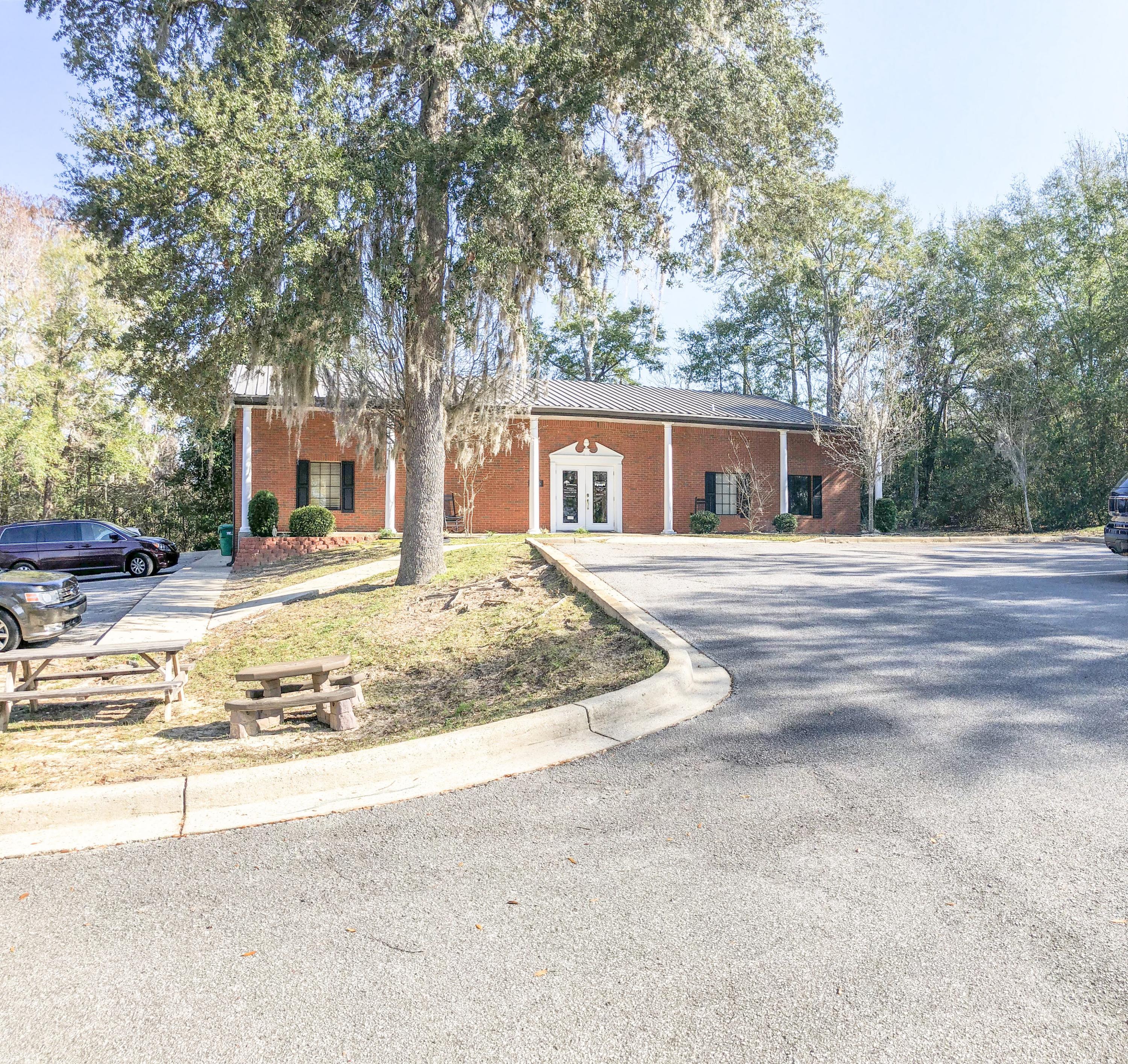 Amazing Opportunity In Niceville To Own This 3200 Square Foot .72 Acre Office / Medical Building. Please Review The Pictures...Because What Else Needs To Be Said Expect AWESOME SPACE!!!!