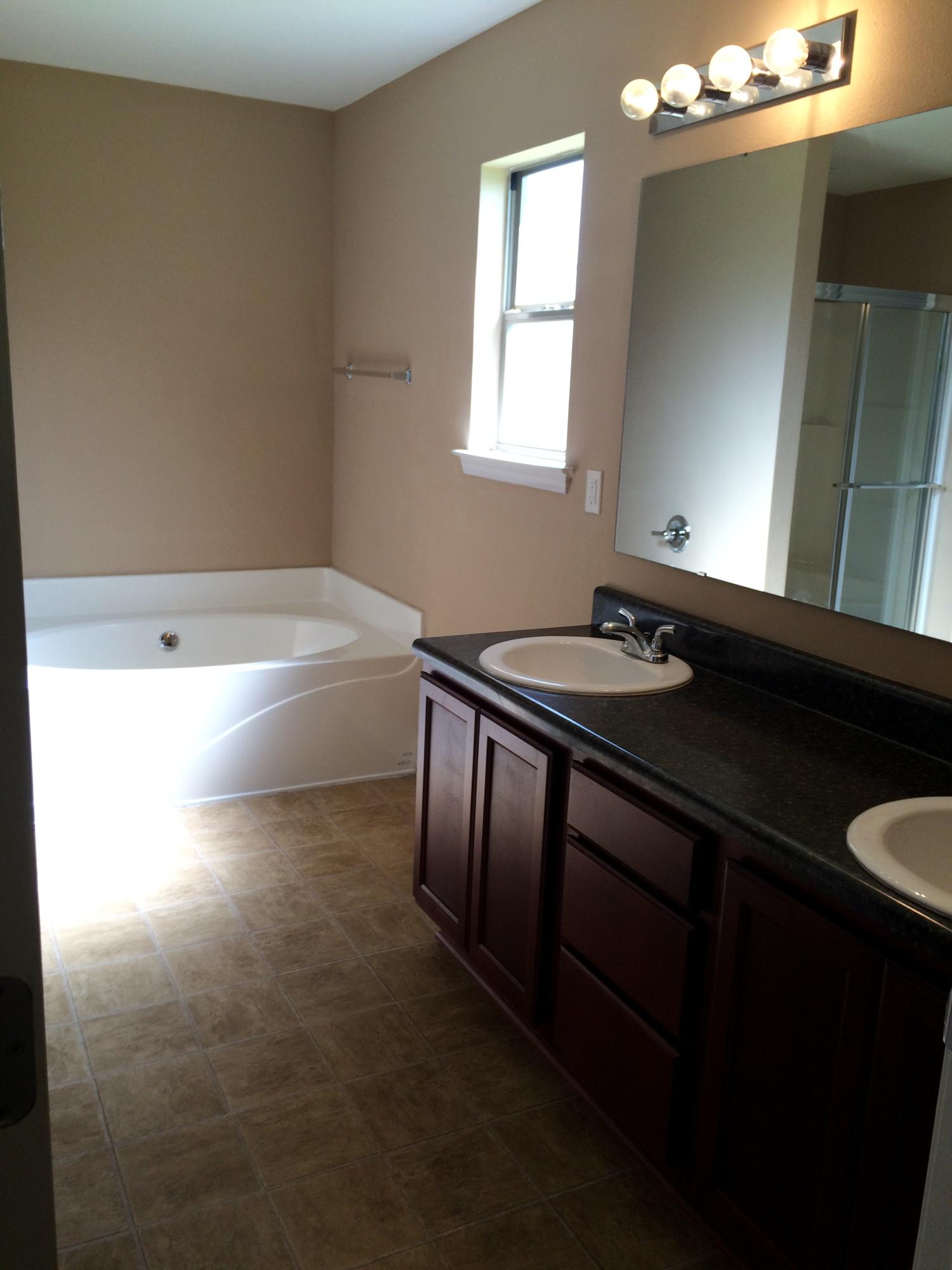 SILVER SPRINGS EST - Residential Lease