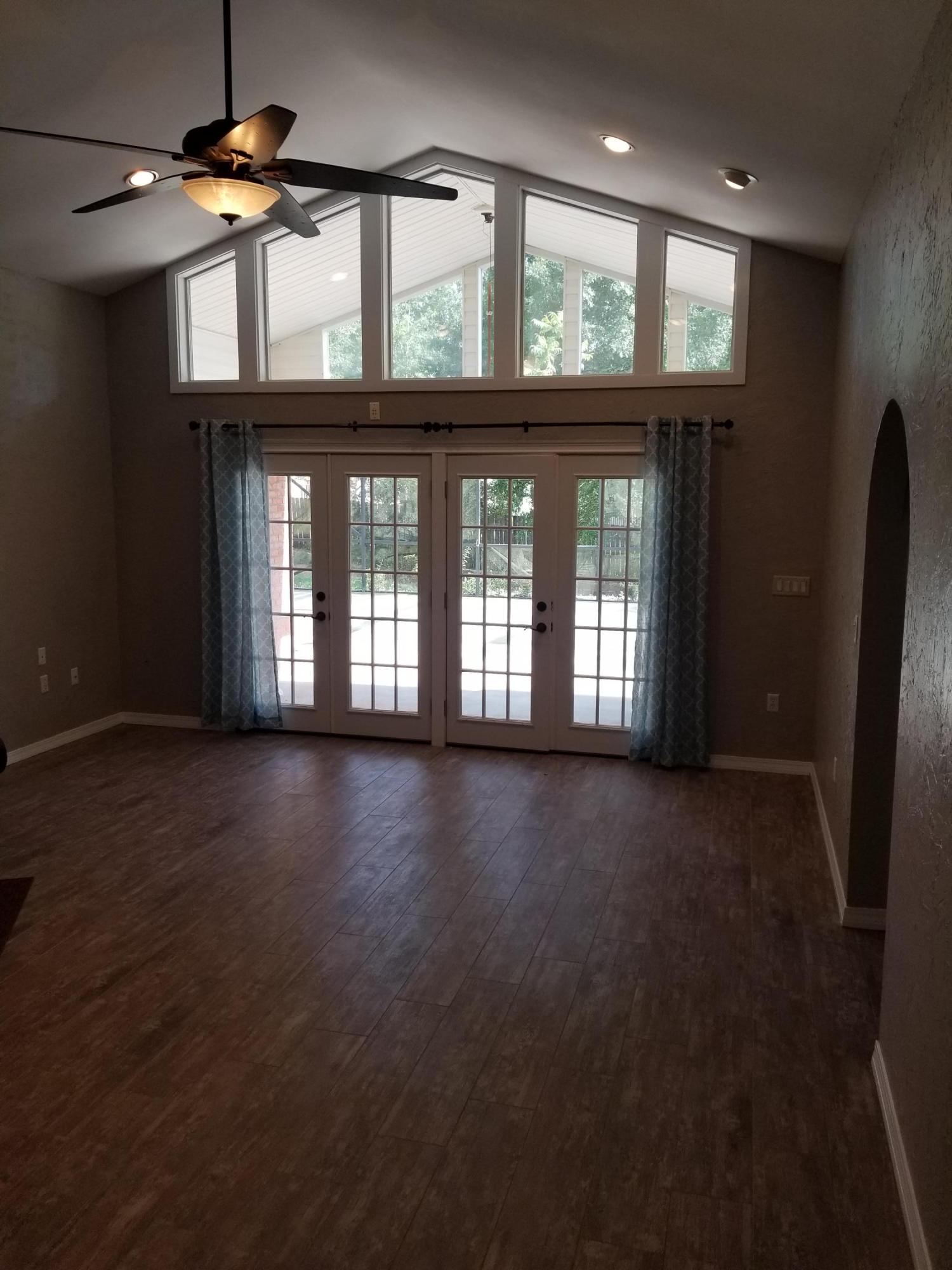 HUNTER WOODS - Residential