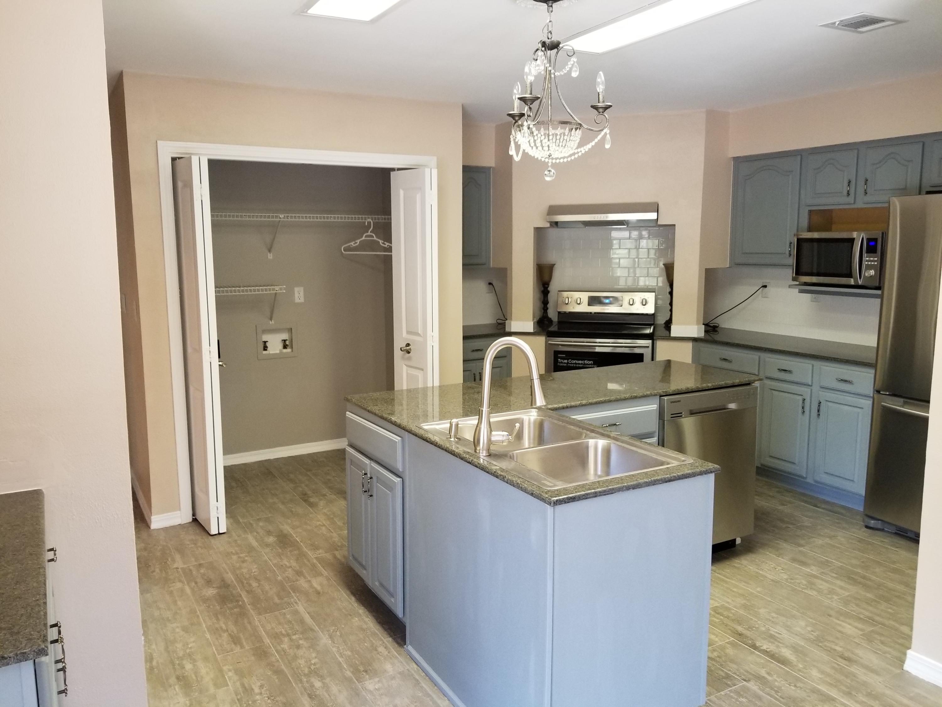 HUNTER WOODS - Residential
