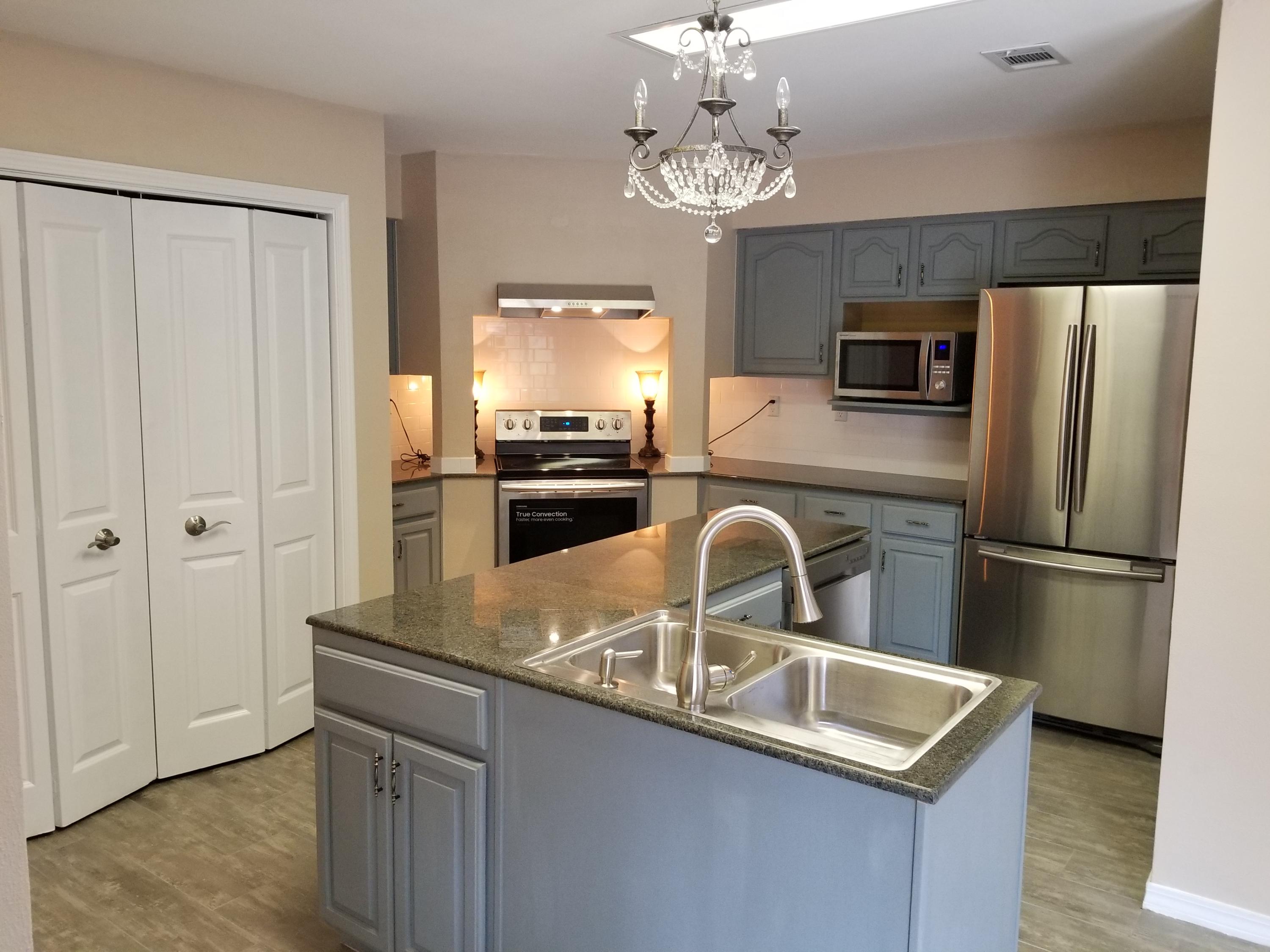 HUNTER WOODS - Residential